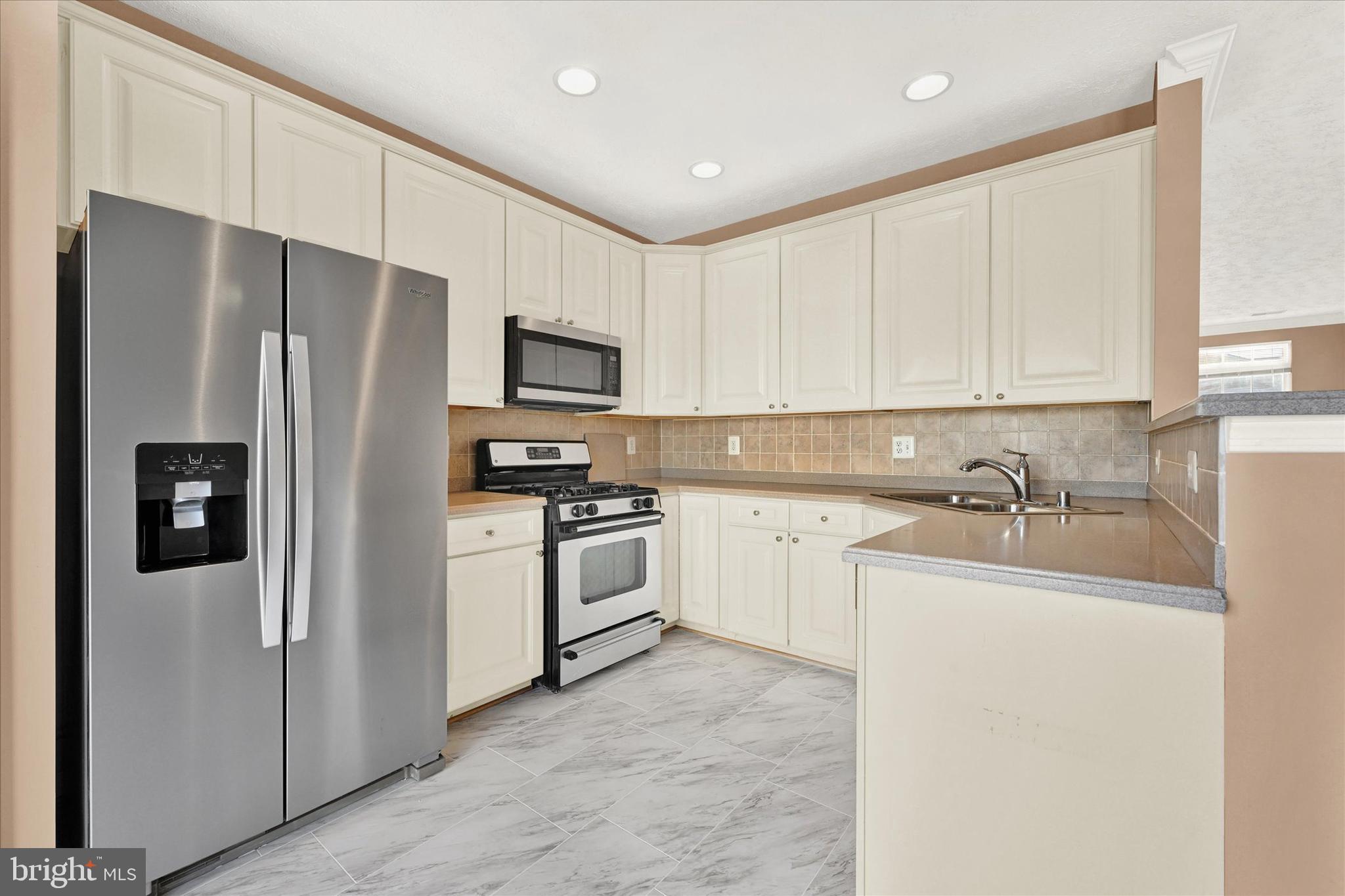 VILLAGE OF MILL RUN - Residential