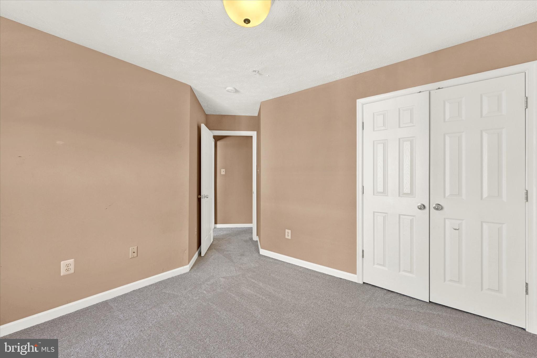 VILLAGE OF MILL RUN - Residential