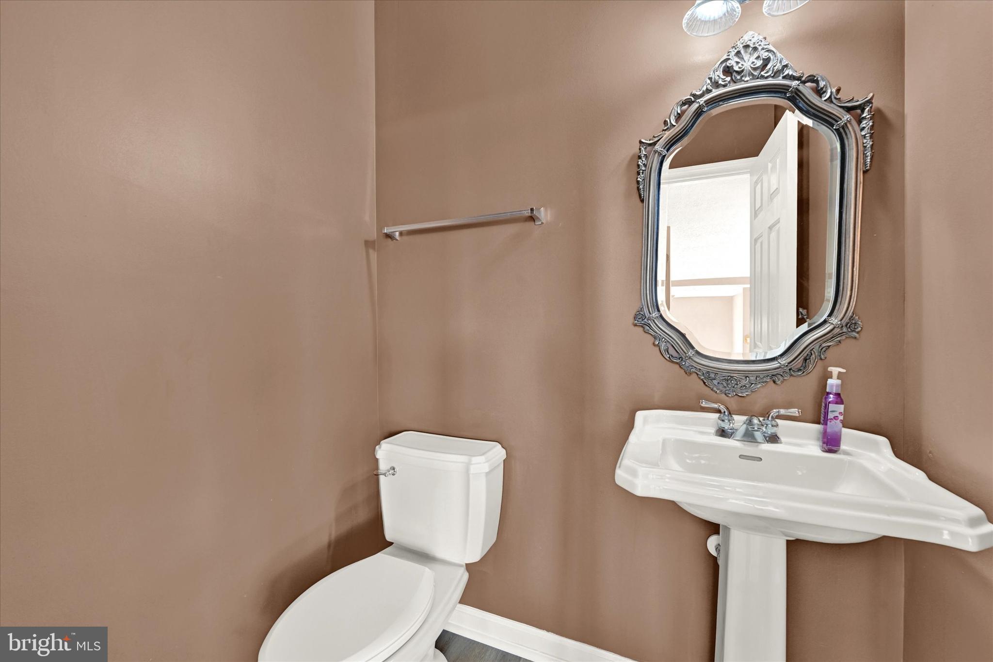 VILLAGE OF MILL RUN - Residential