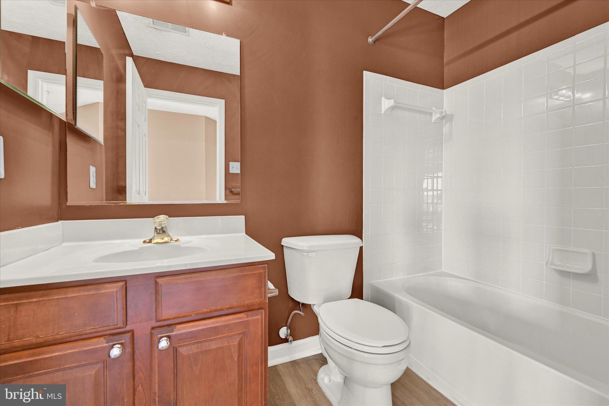 VILLAGE OF MILL RUN - Residential