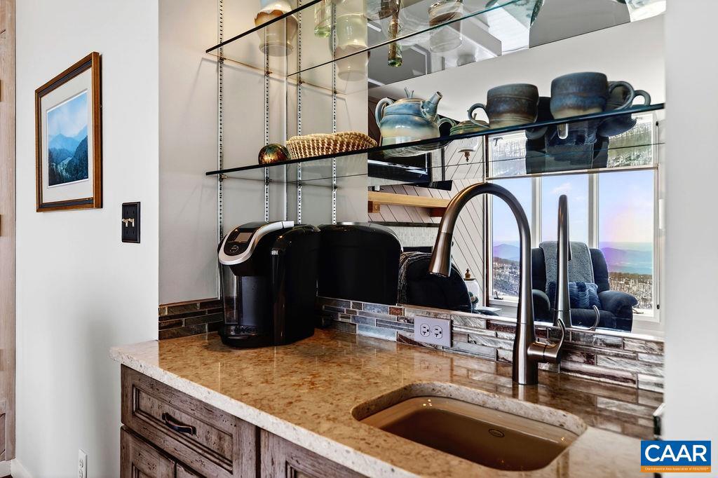 WINTERGREEN RESORT - Residential