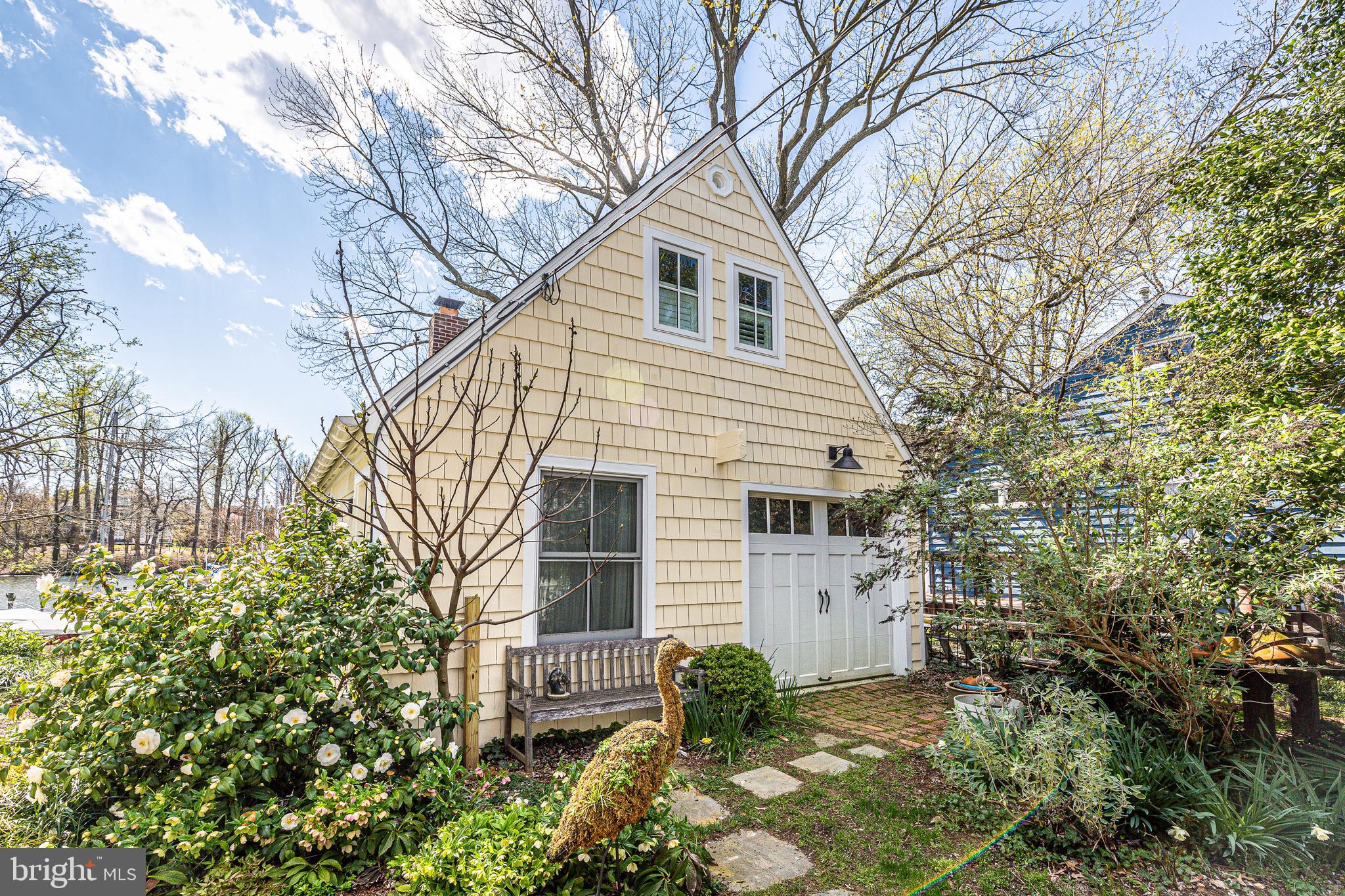 EASTPORT - Residential