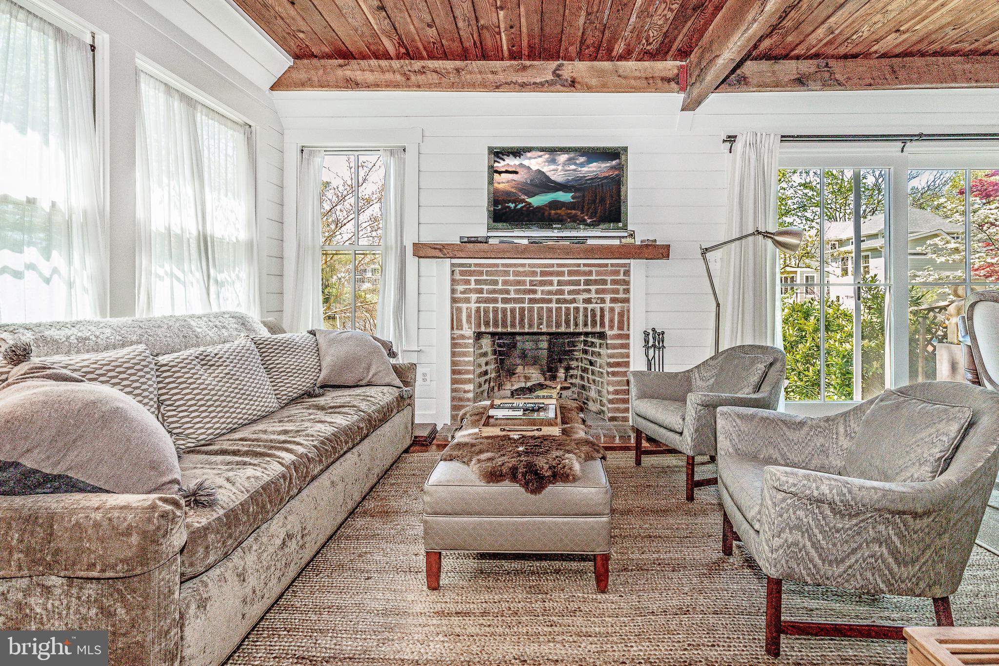 EASTPORT - Residential