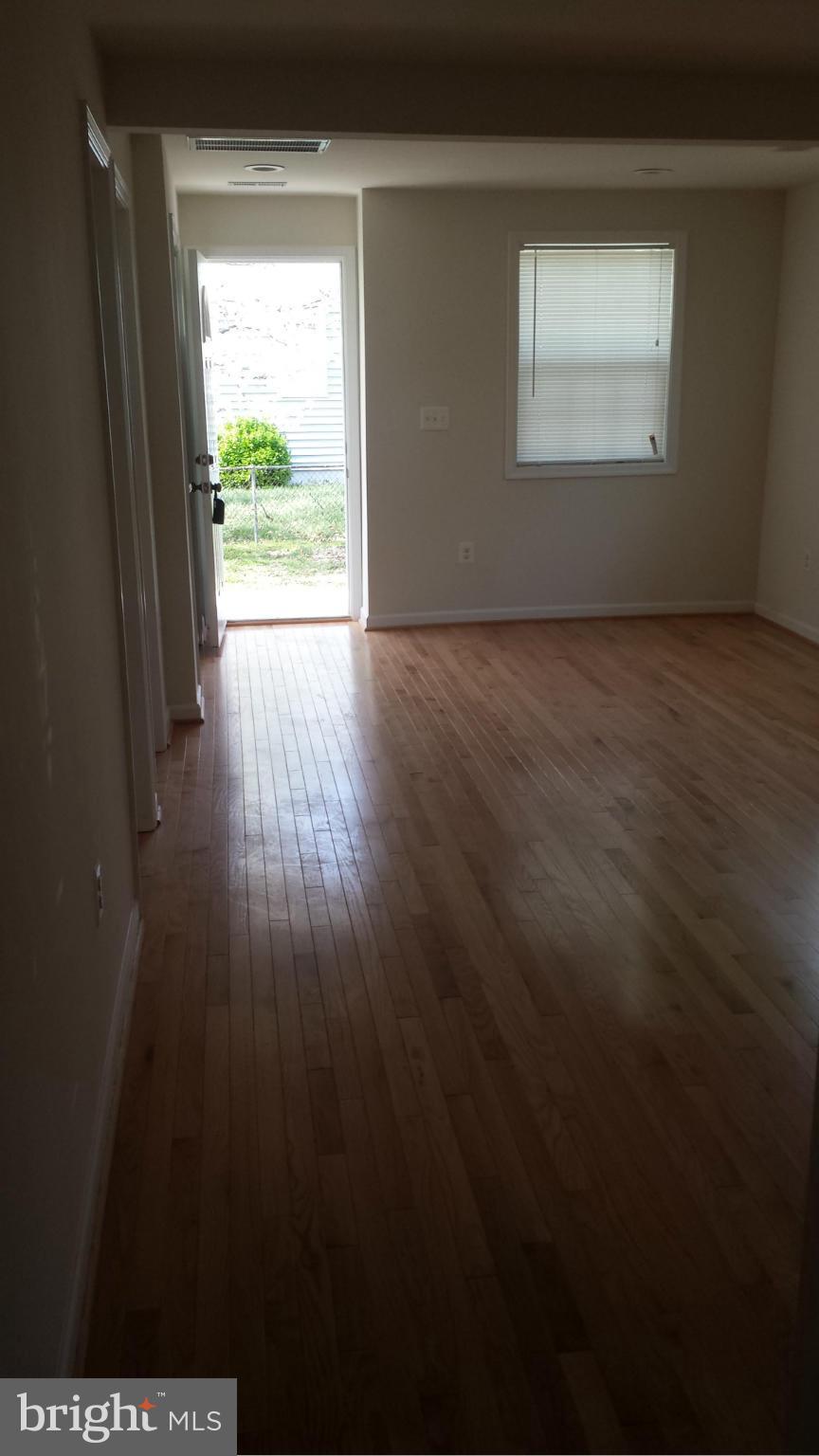 BALLARDS - Residential