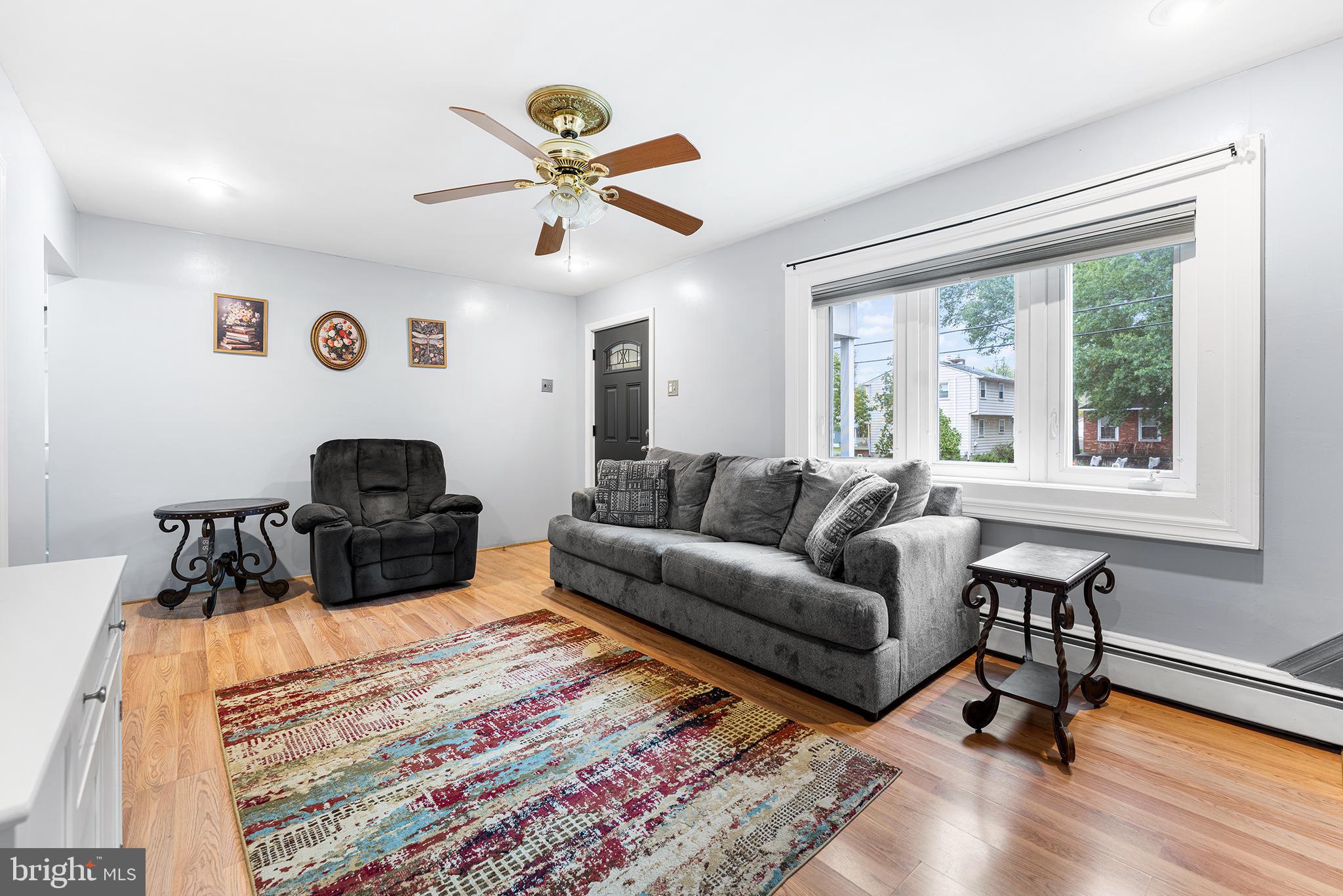 33 N LECATO AVENUE