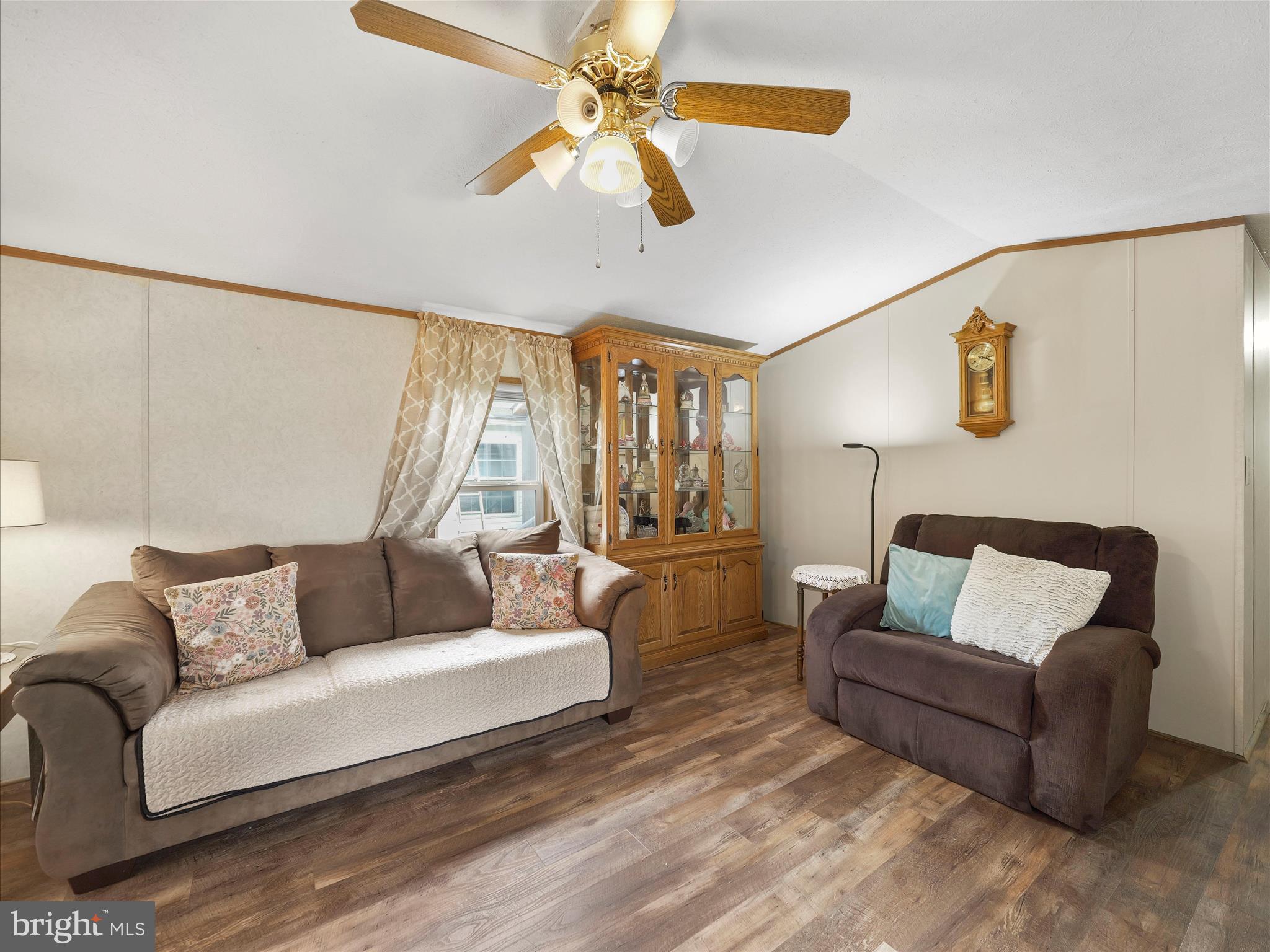 LAKESIDE PARK - Residential