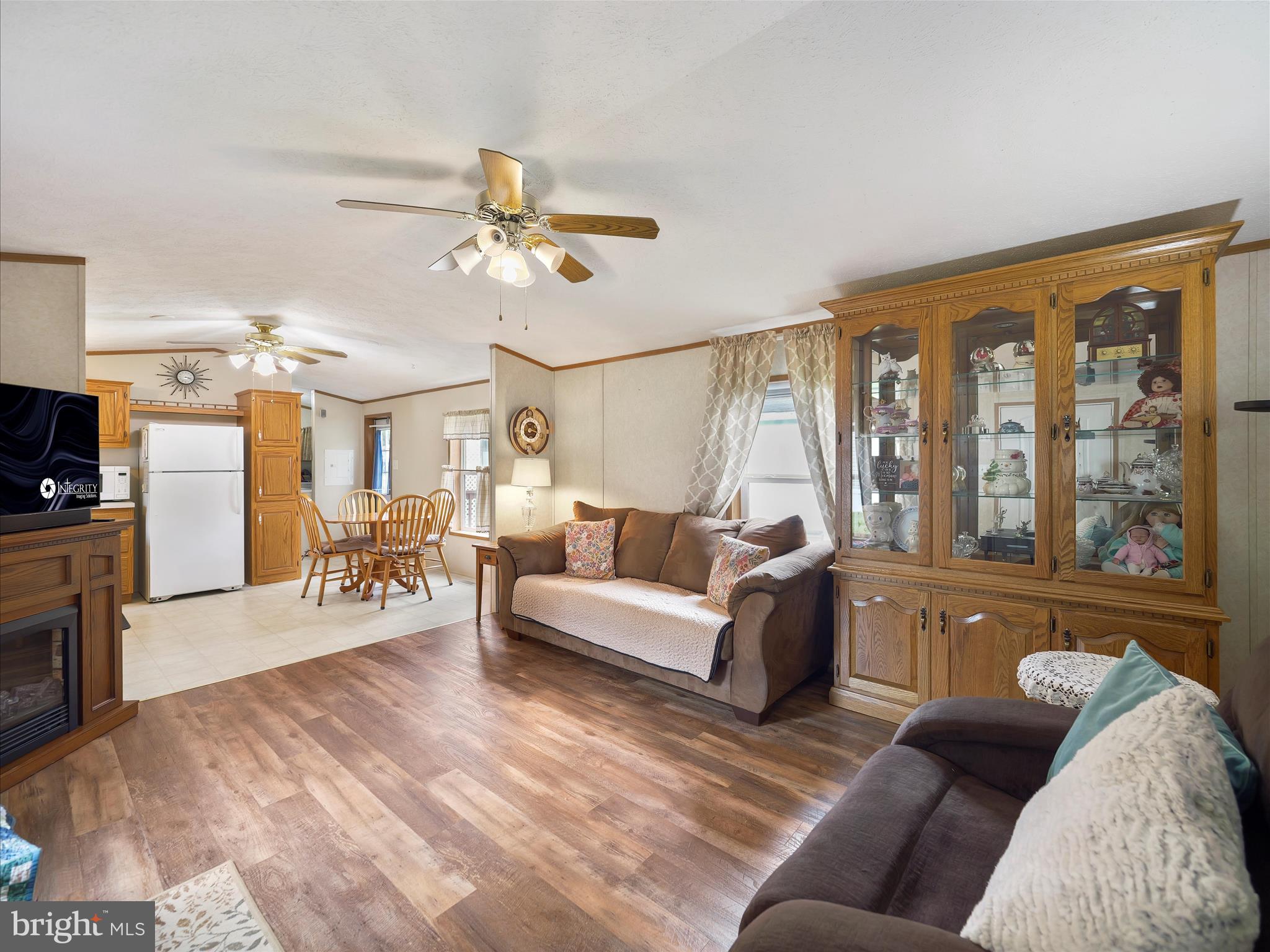 LAKESIDE PARK - Residential