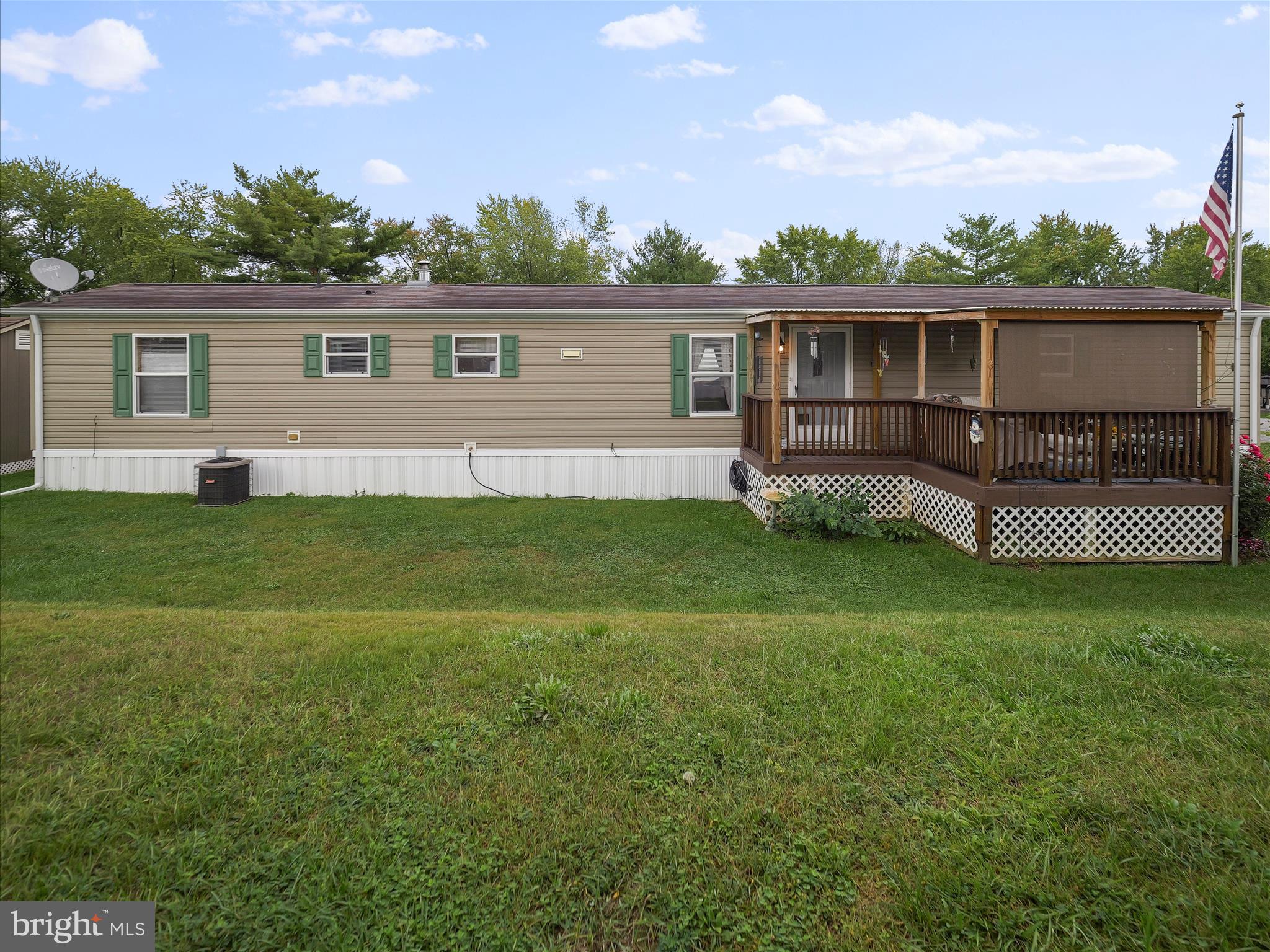 LAKESIDE PARK - Residential