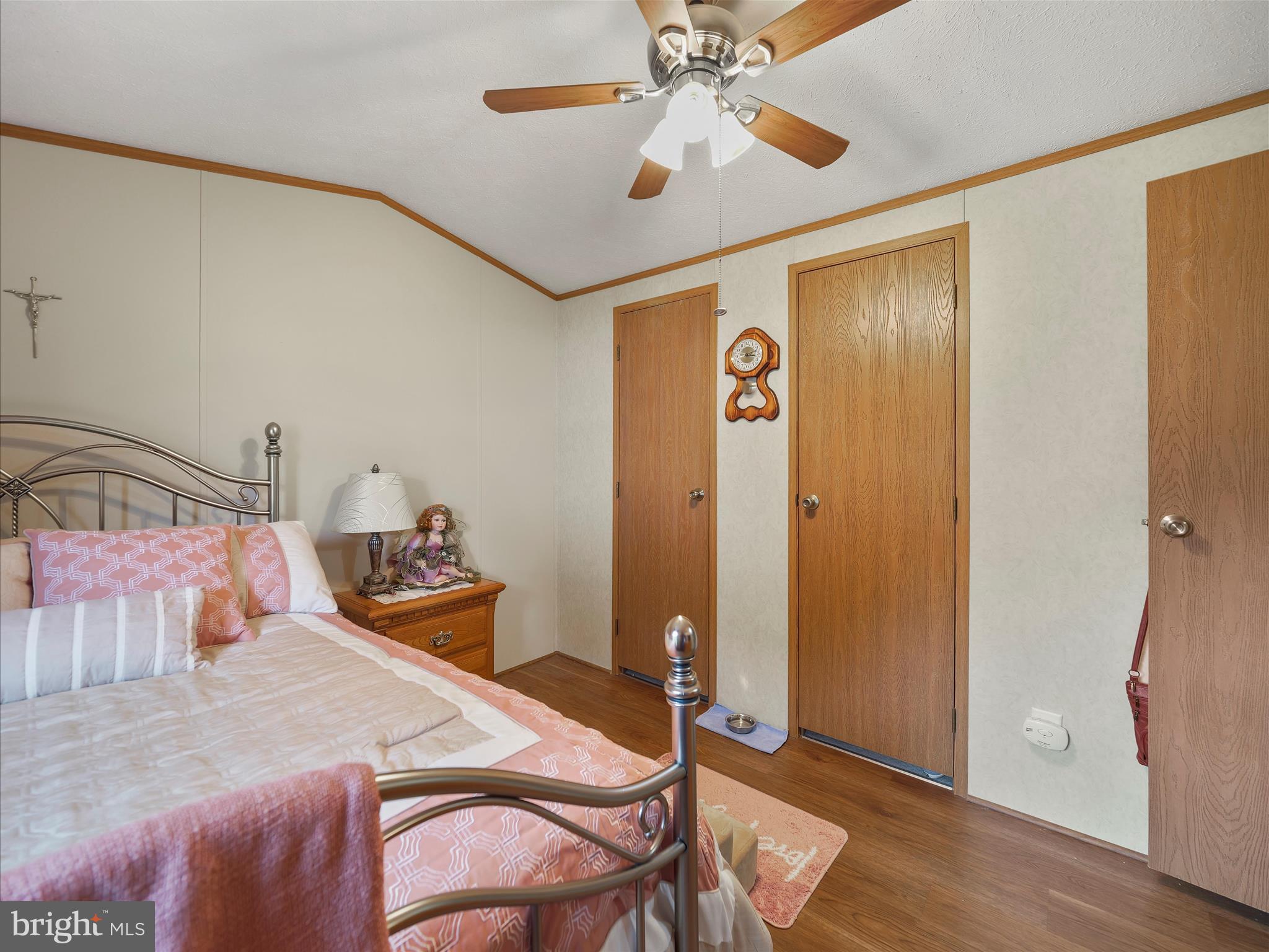 LAKESIDE PARK - Residential