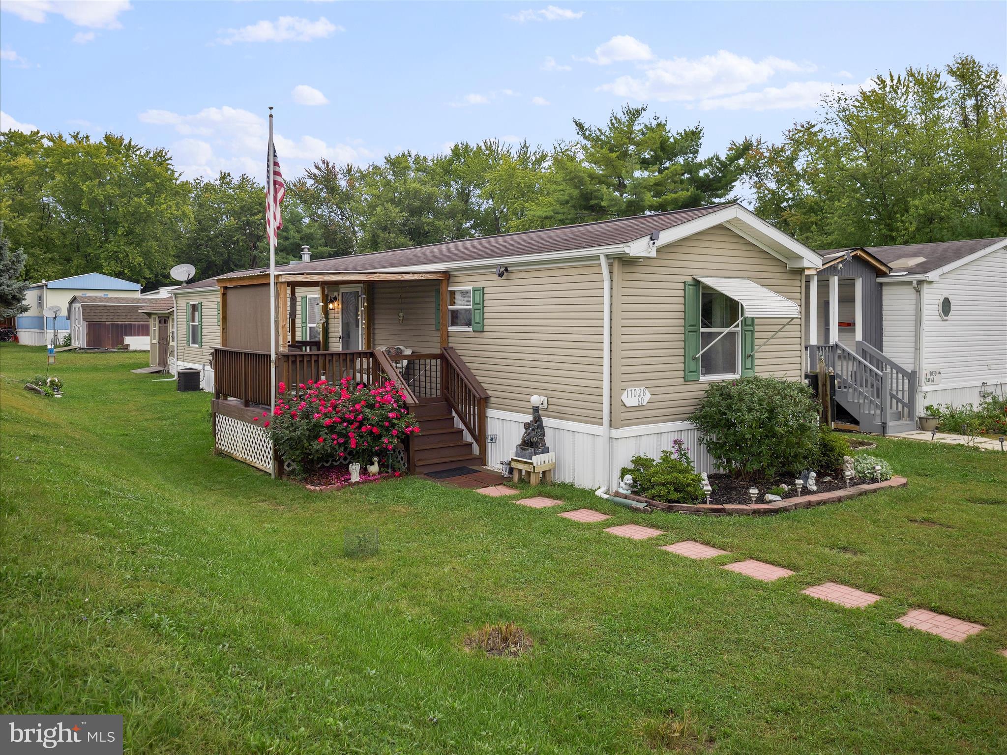 LAKESIDE PARK - Residential