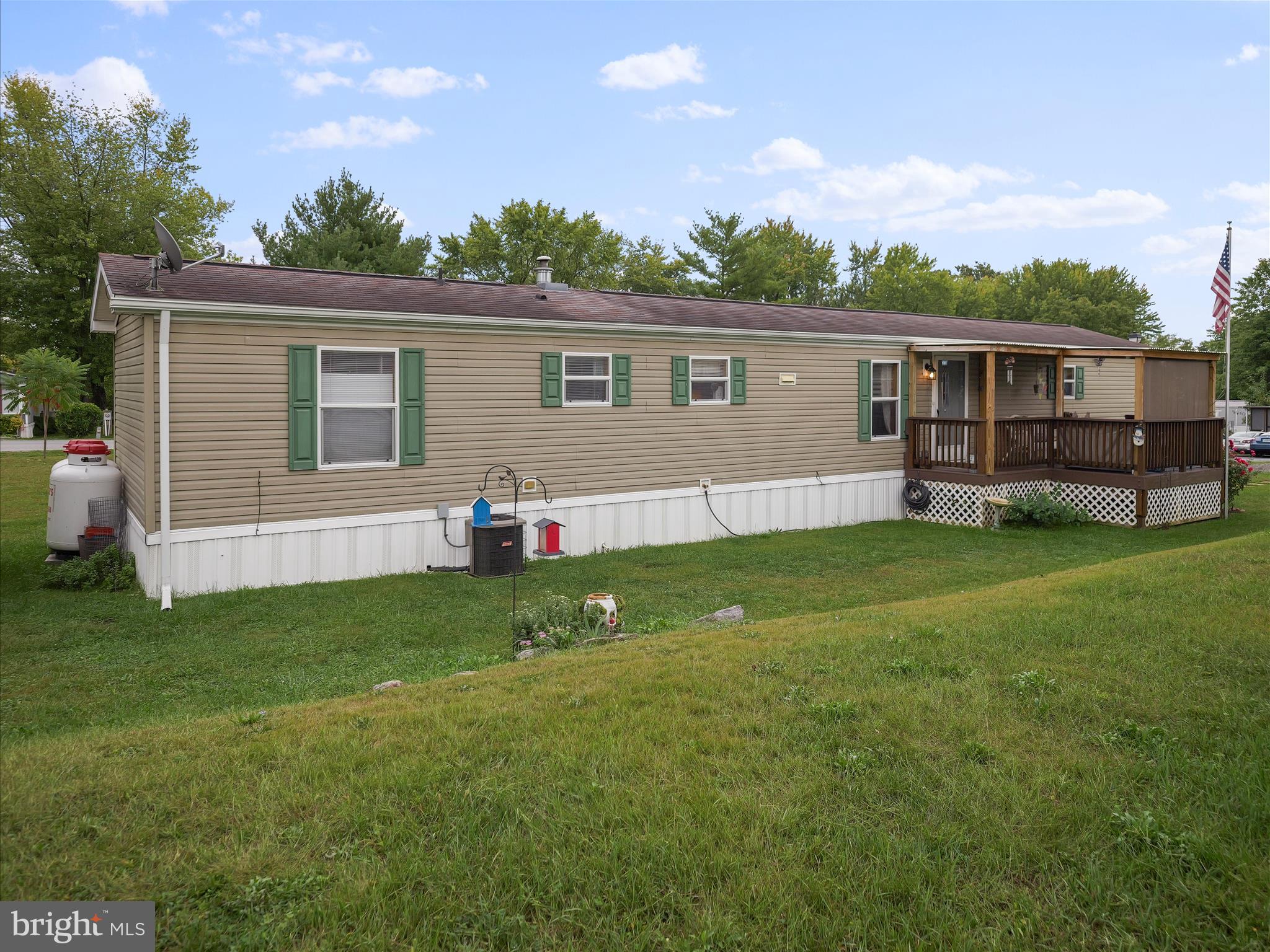 LAKESIDE PARK - Residential