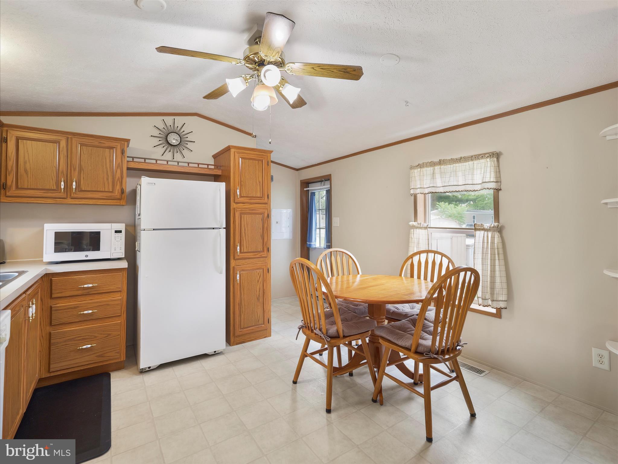 LAKESIDE PARK - Residential