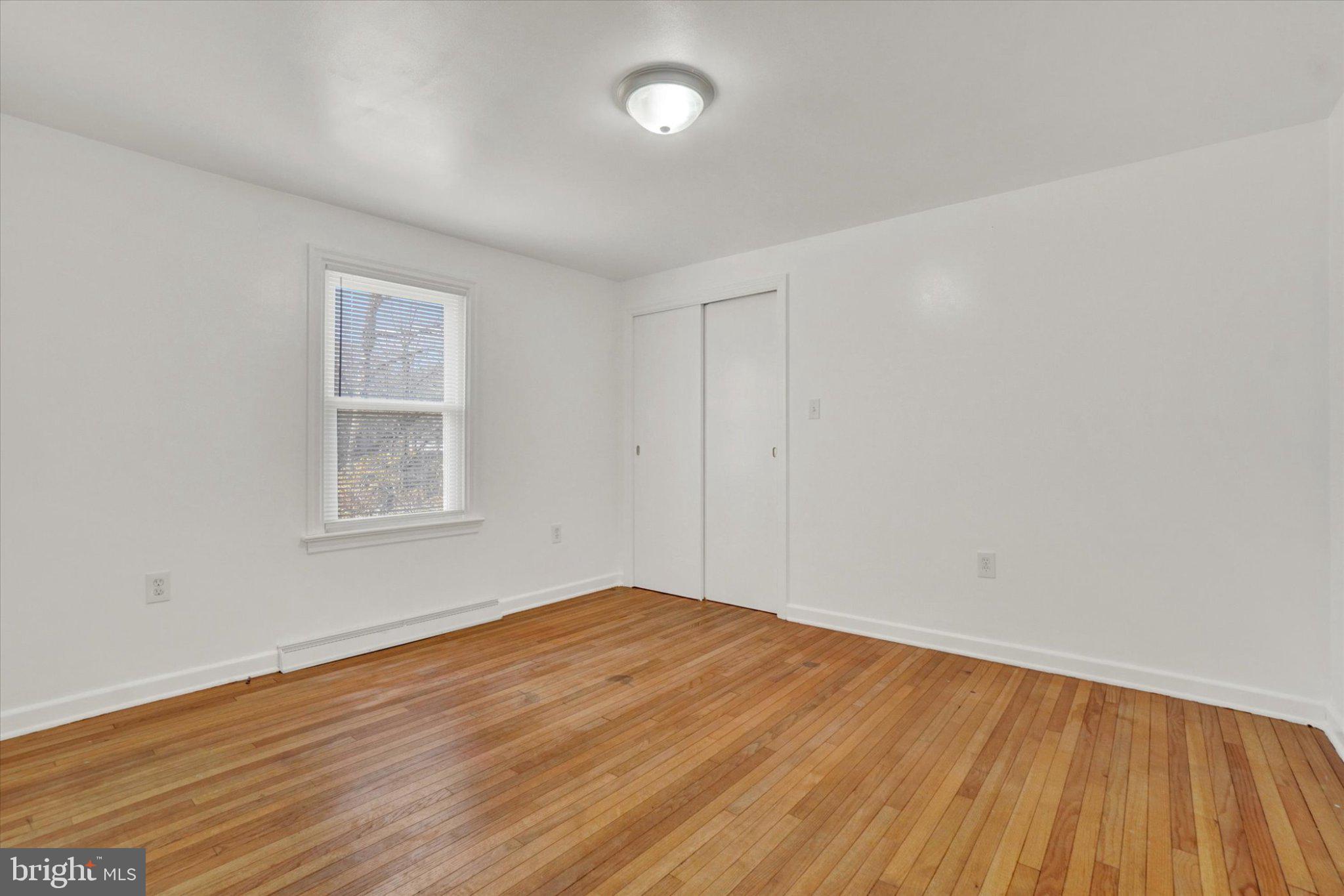 EAST MANCHESTER TWP. - Residential