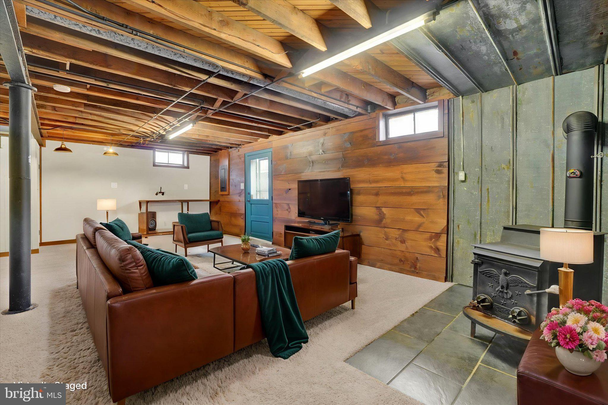 EAST MANCHESTER TWP. - Residential