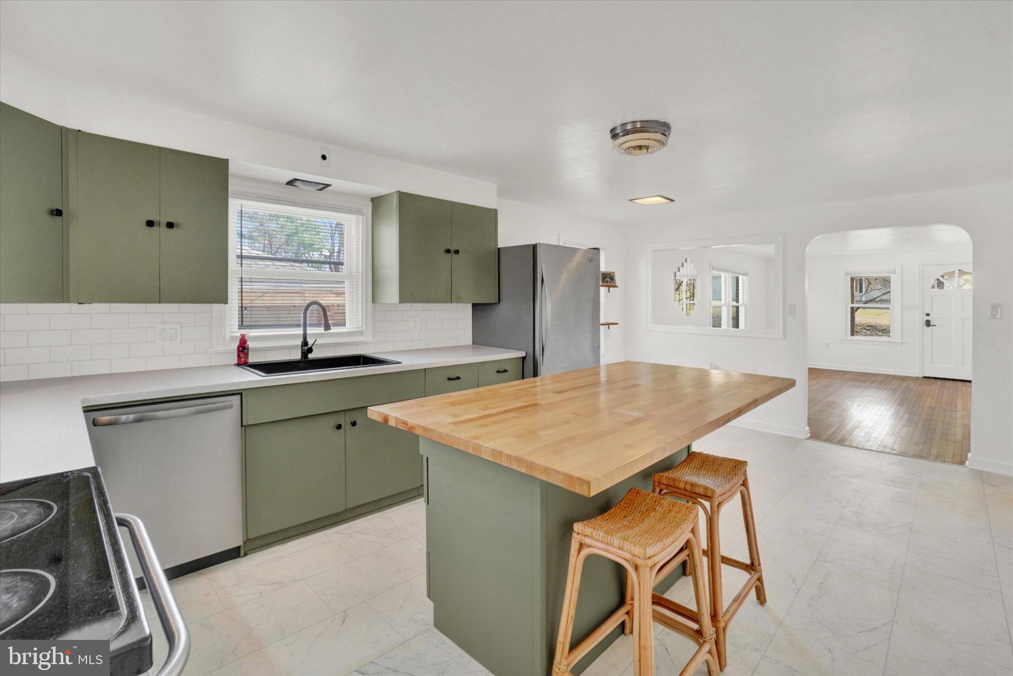 EAST MANCHESTER TWP. - Residential