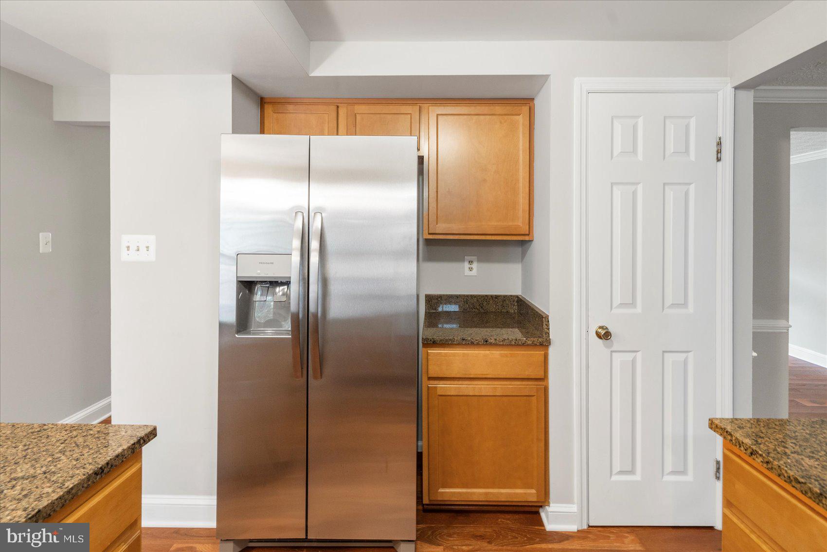 VALLEY STREAM ESTATES - Residential