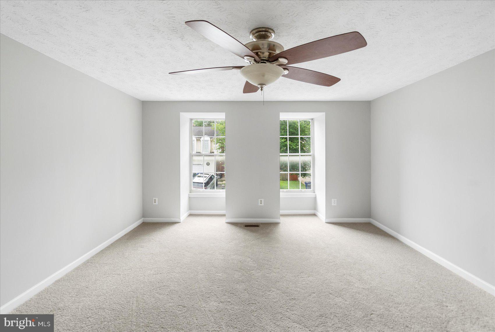 VALLEY STREAM ESTATES - Residential