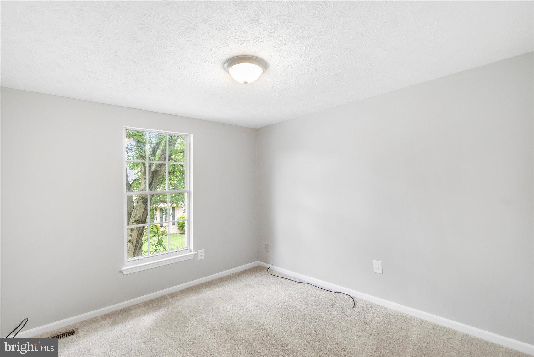 VALLEY STREAM ESTATES - Residential