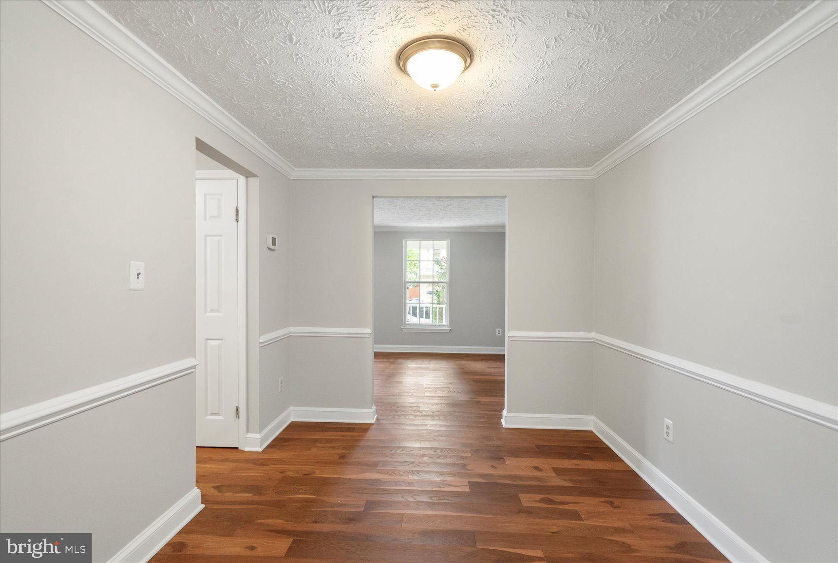 VALLEY STREAM ESTATES - Residential