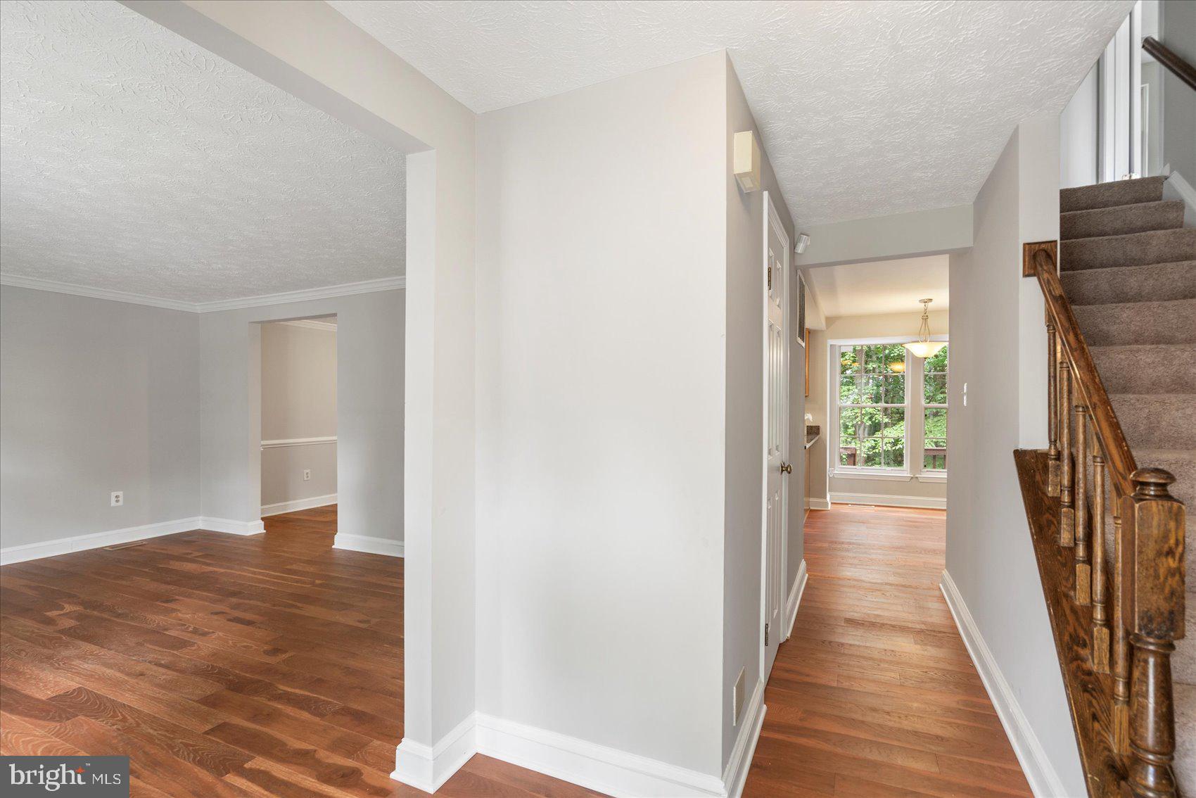 VALLEY STREAM ESTATES - Residential