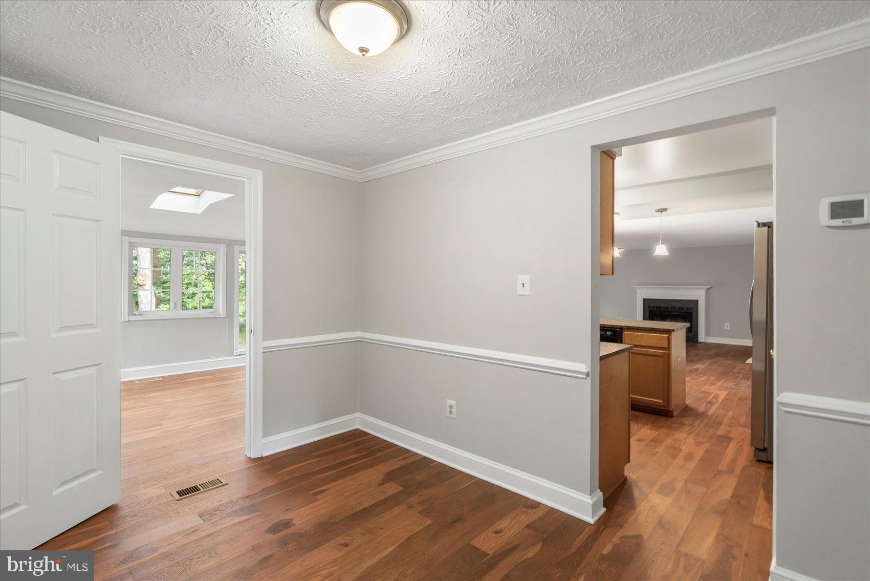 VALLEY STREAM ESTATES - Residential