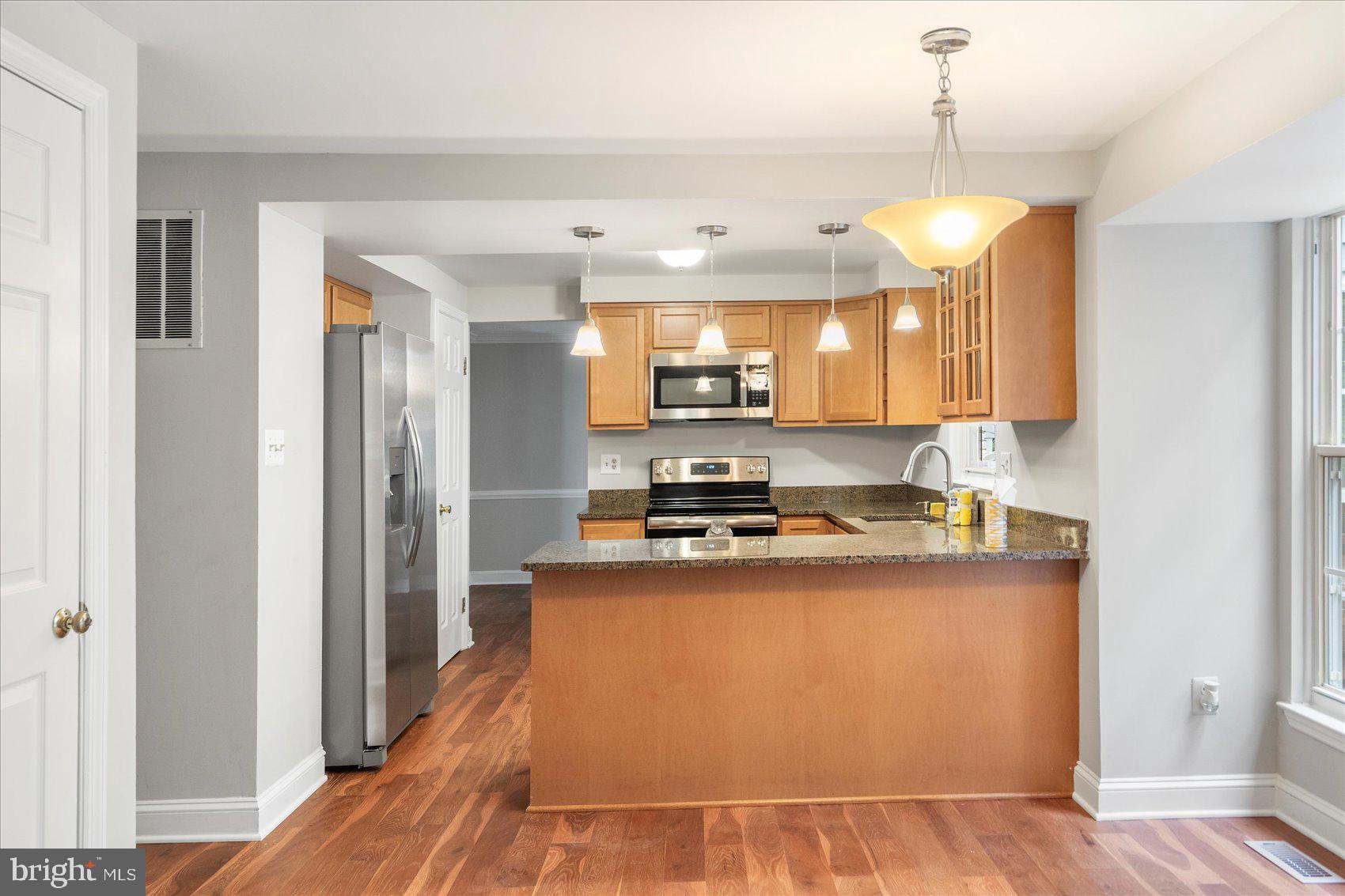 VALLEY STREAM ESTATES - Residential