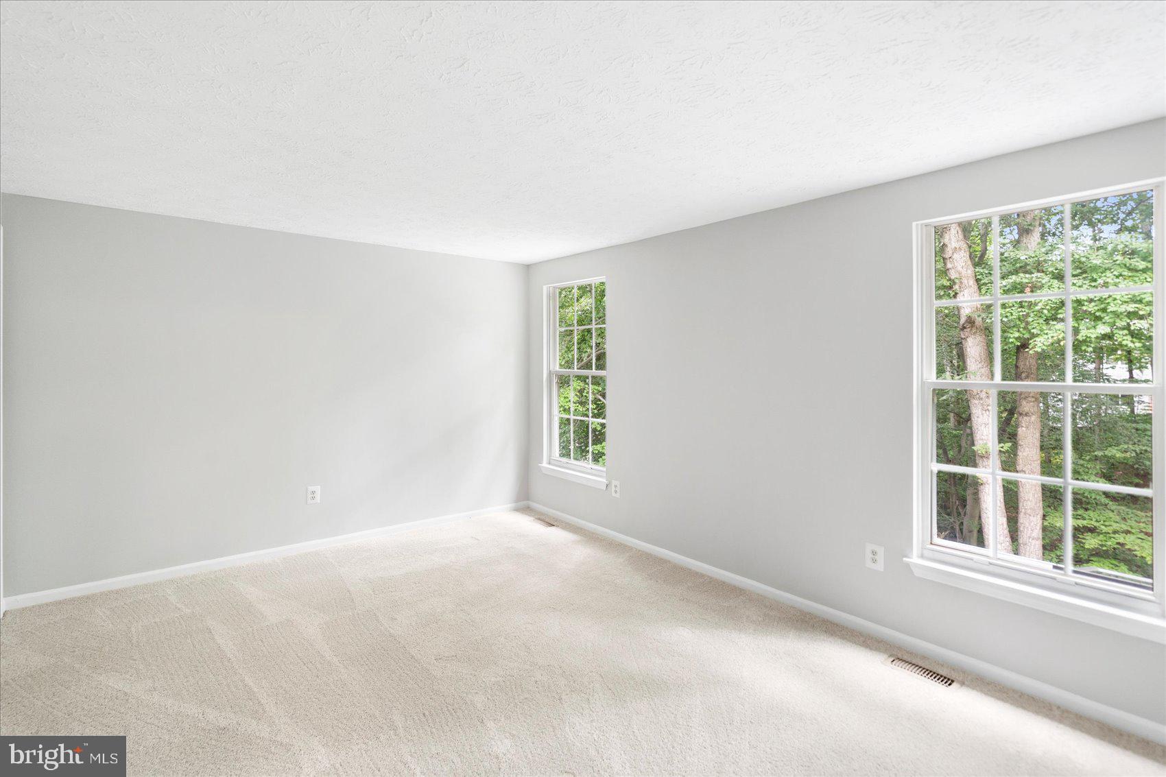 VALLEY STREAM ESTATES - Residential