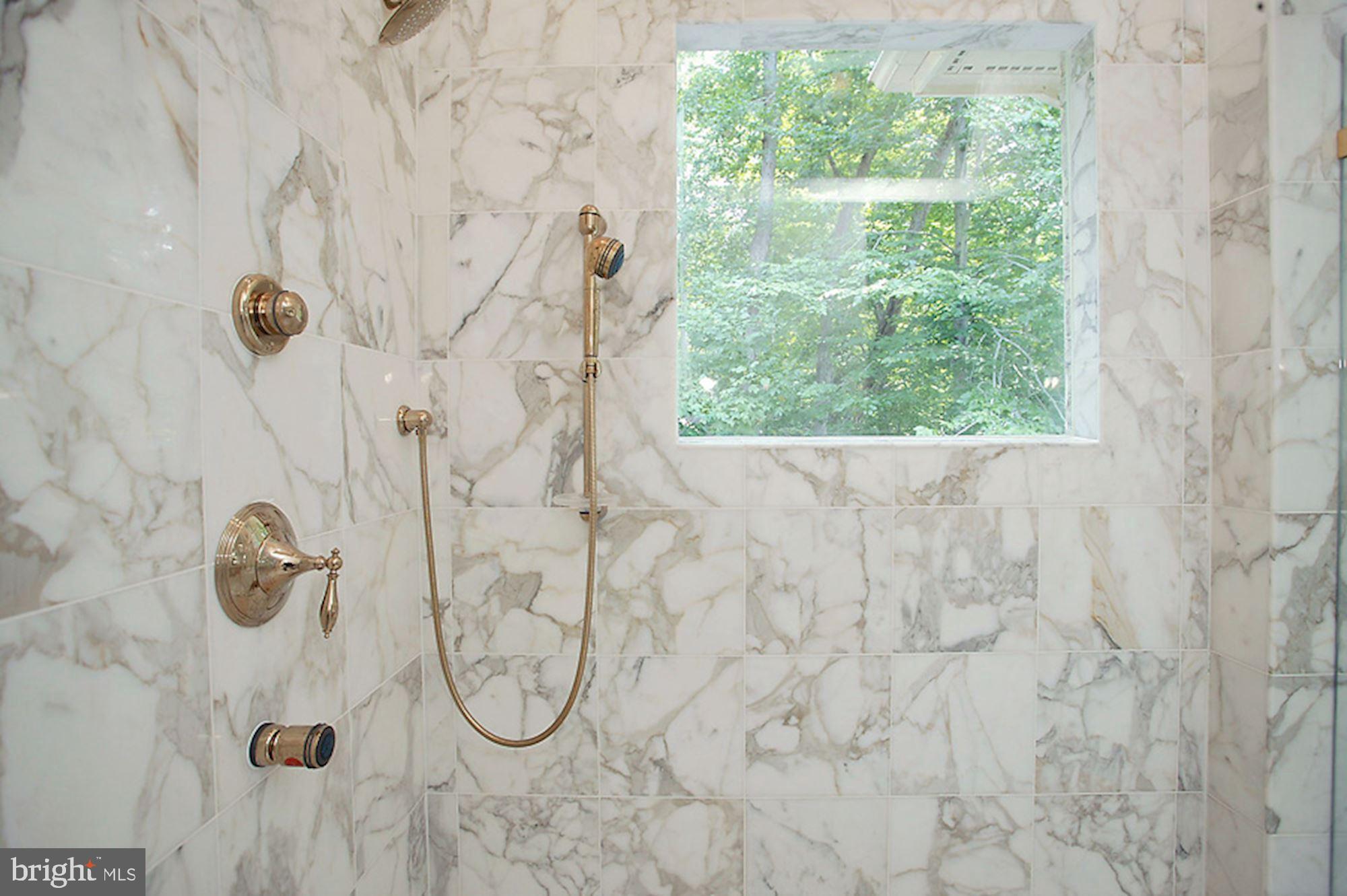 KIRBY WOODS - Residential