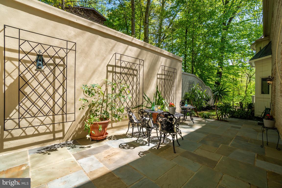 KIRBY WOODS - Residential