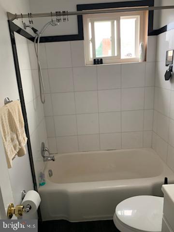 IVERSON SQUARE CONDOMINIUM - Residential