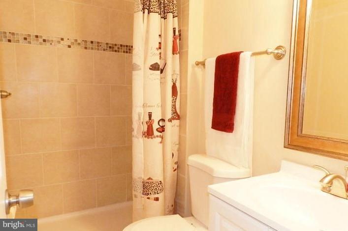 THE COLONY - Residential Lease