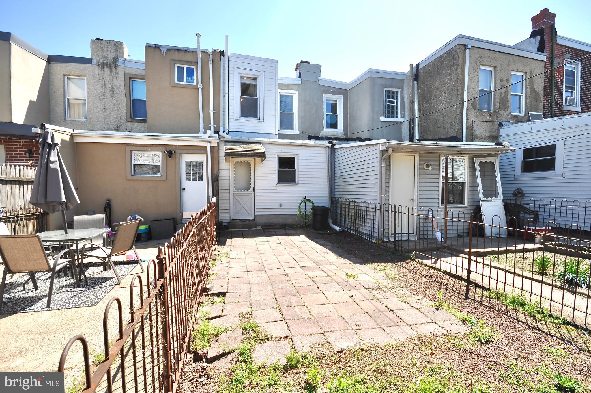 PORT RICHMOND - Residential Lease