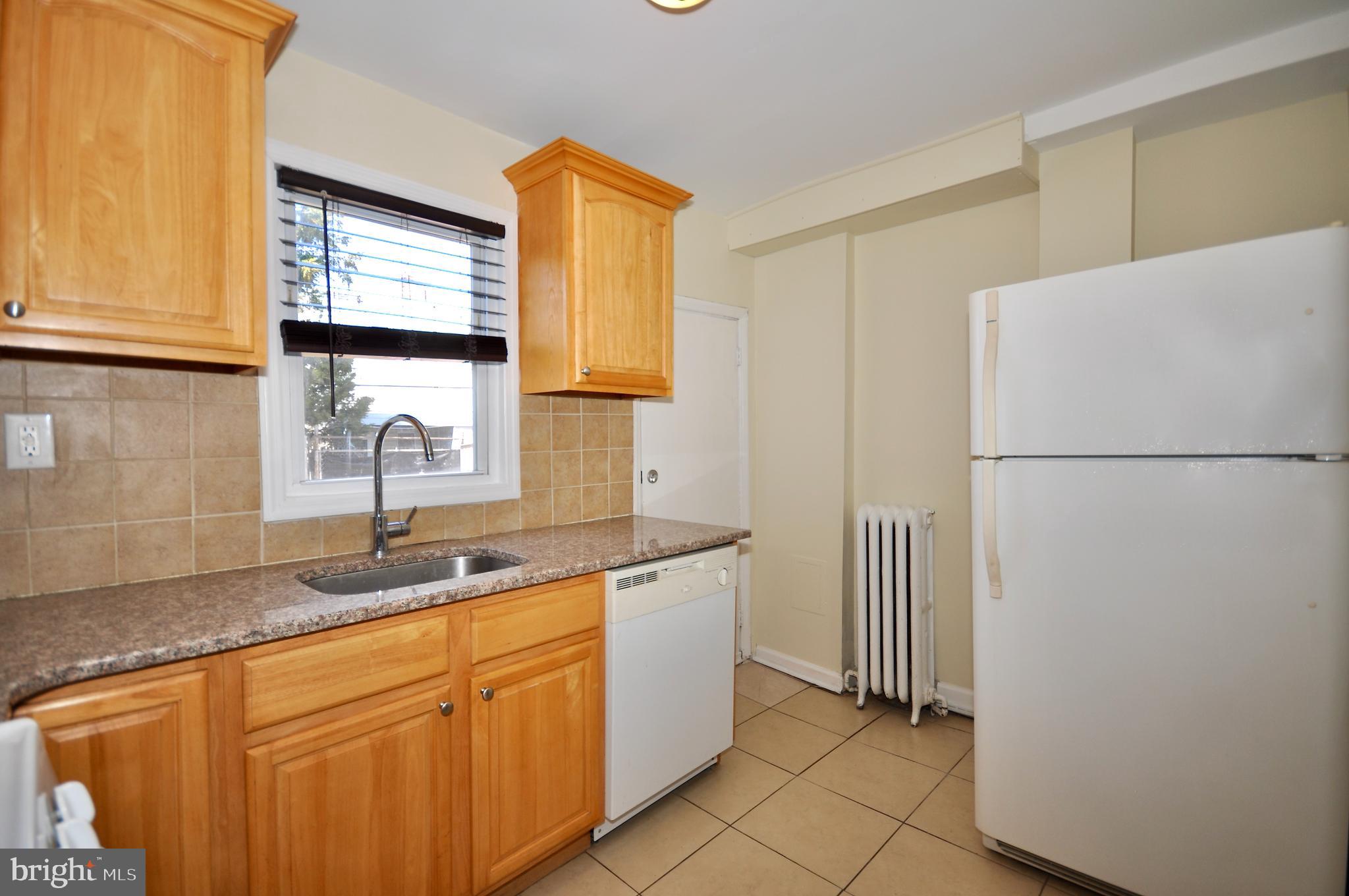 PORT RICHMOND - Residential Lease