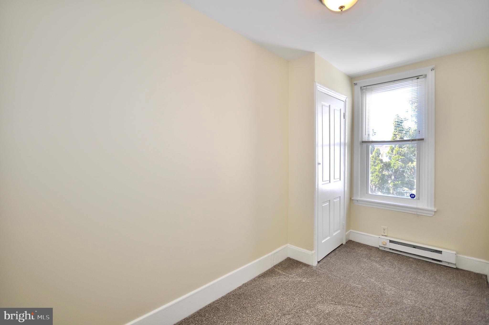 PORT RICHMOND - Residential Lease