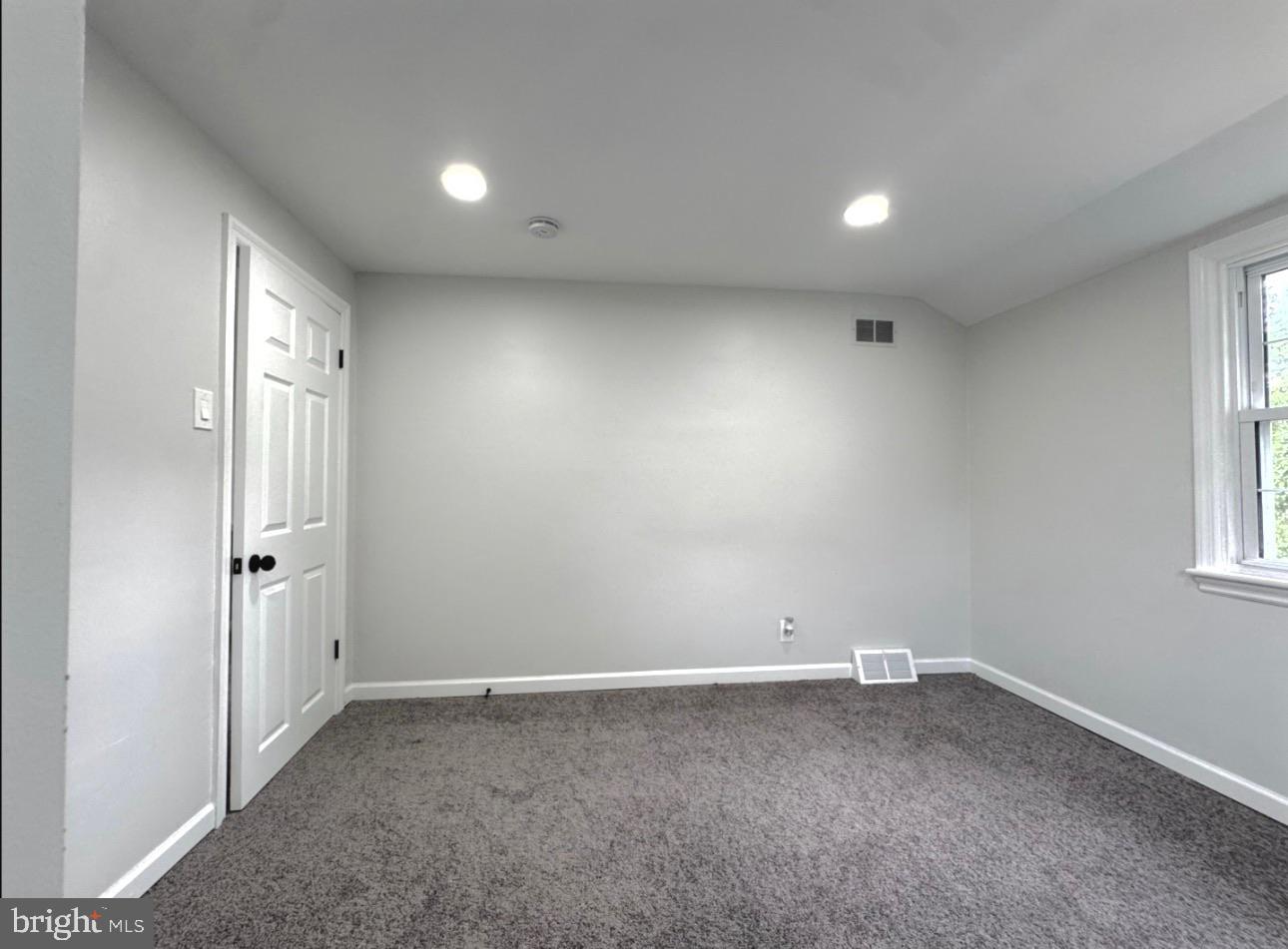 COLLINS PARK - Residential