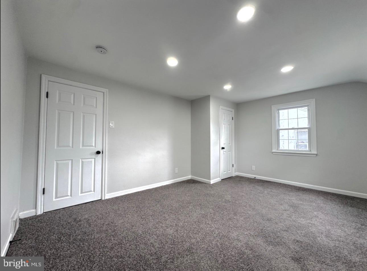 COLLINS PARK - Residential