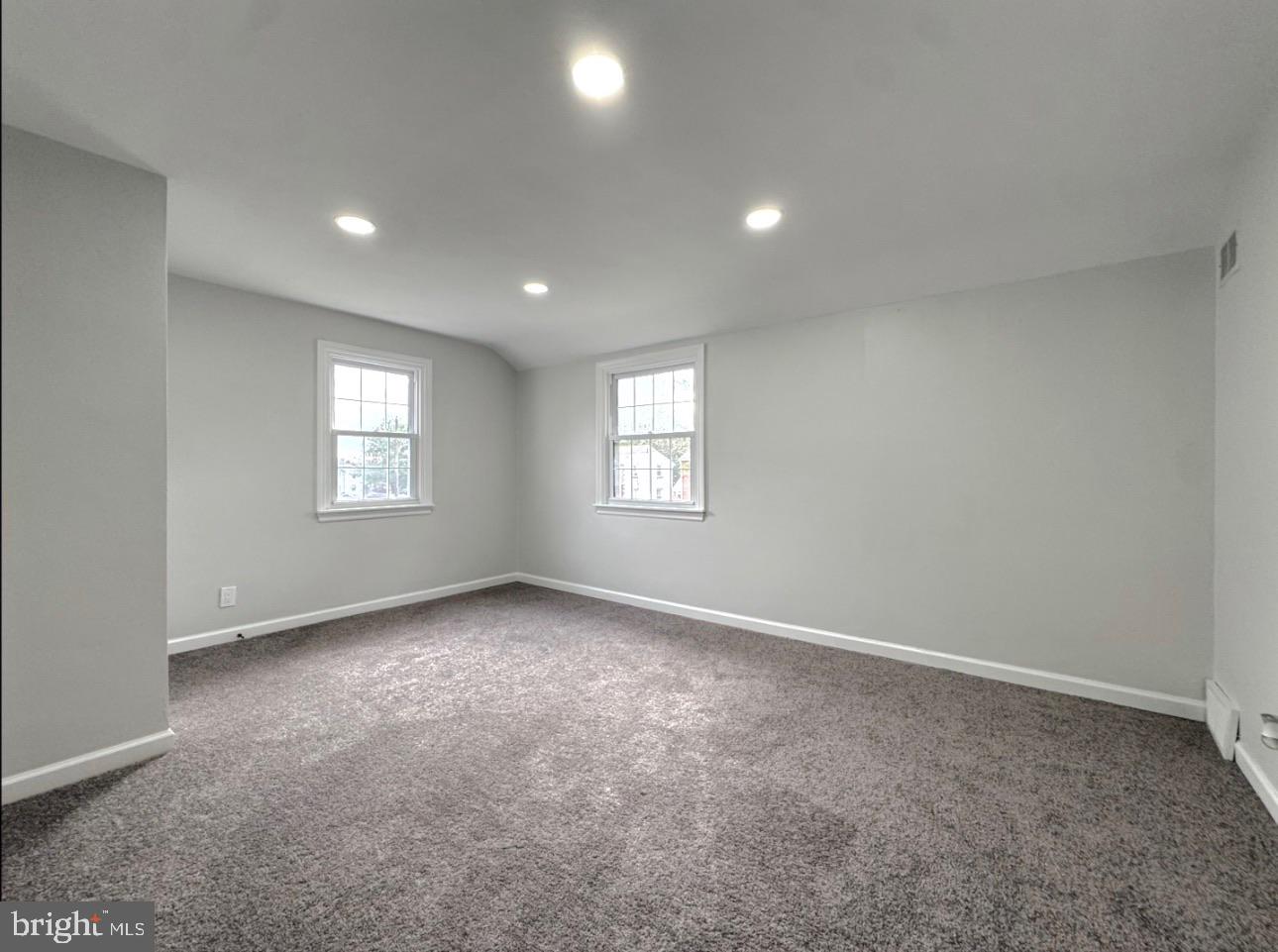 COLLINS PARK - Residential