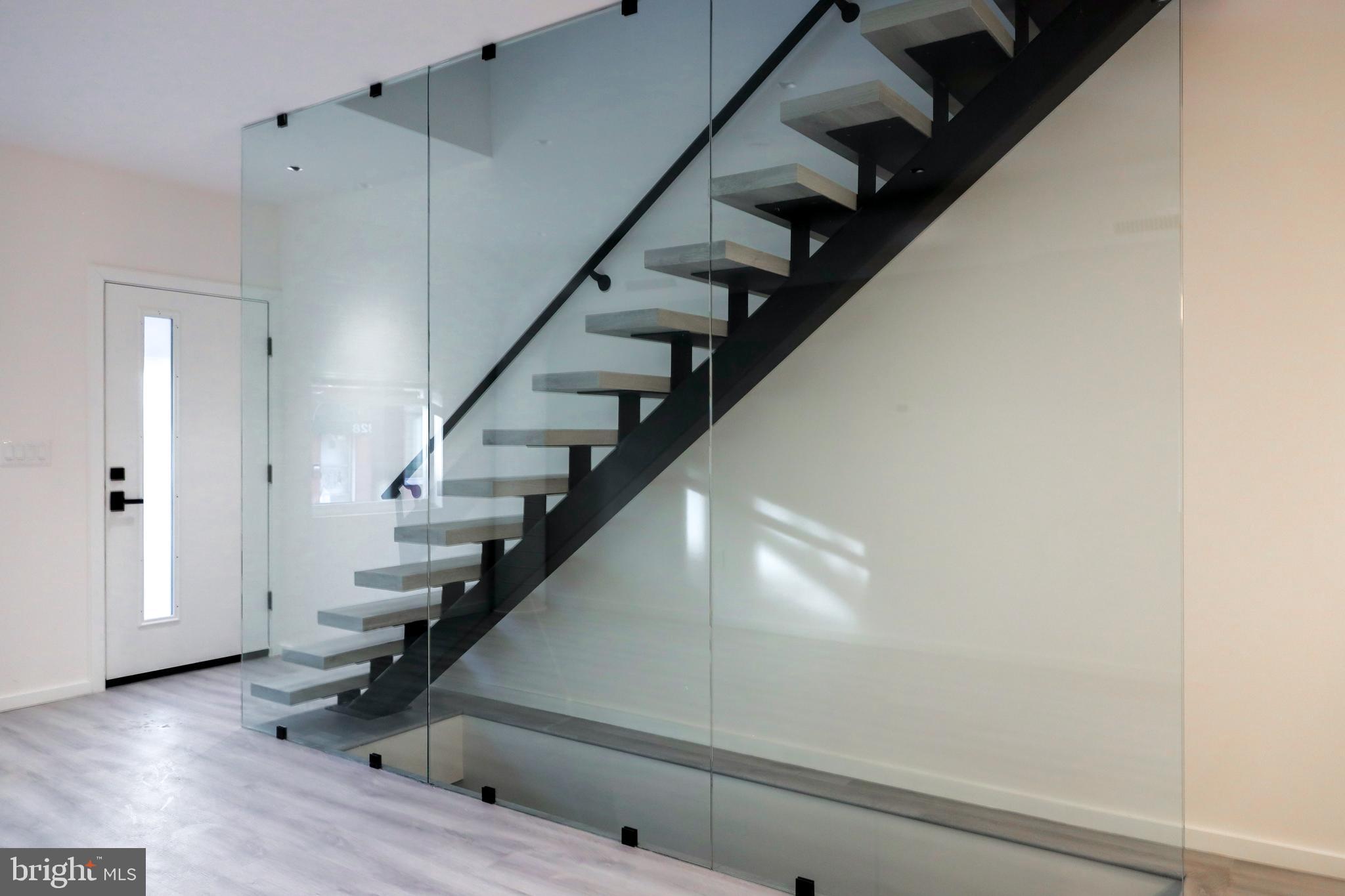 2609 INGERSOLL STREET