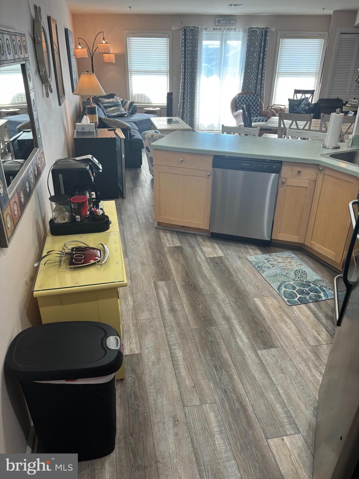 1810 CENTRAL AVENUE 15