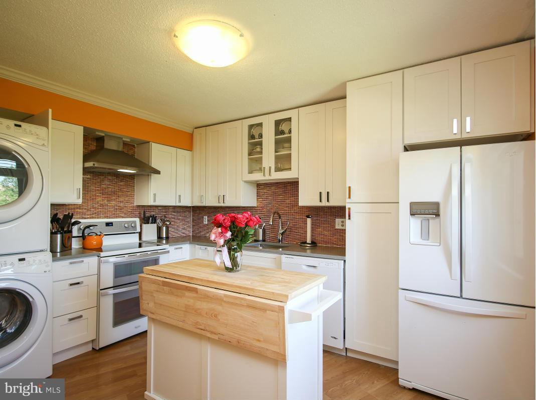 GREENS AT LEISURE WORLD - Residential
