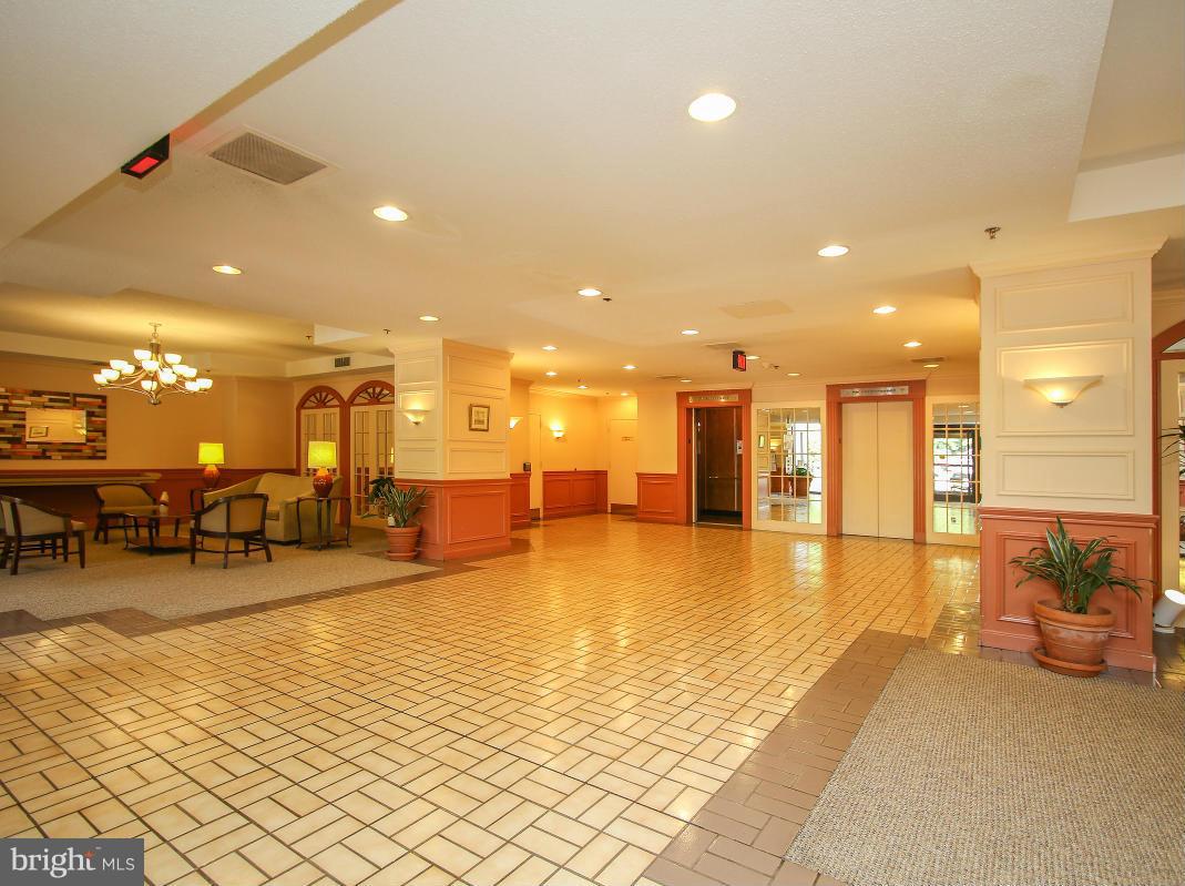 GREENS AT LEISURE WORLD - Residential
