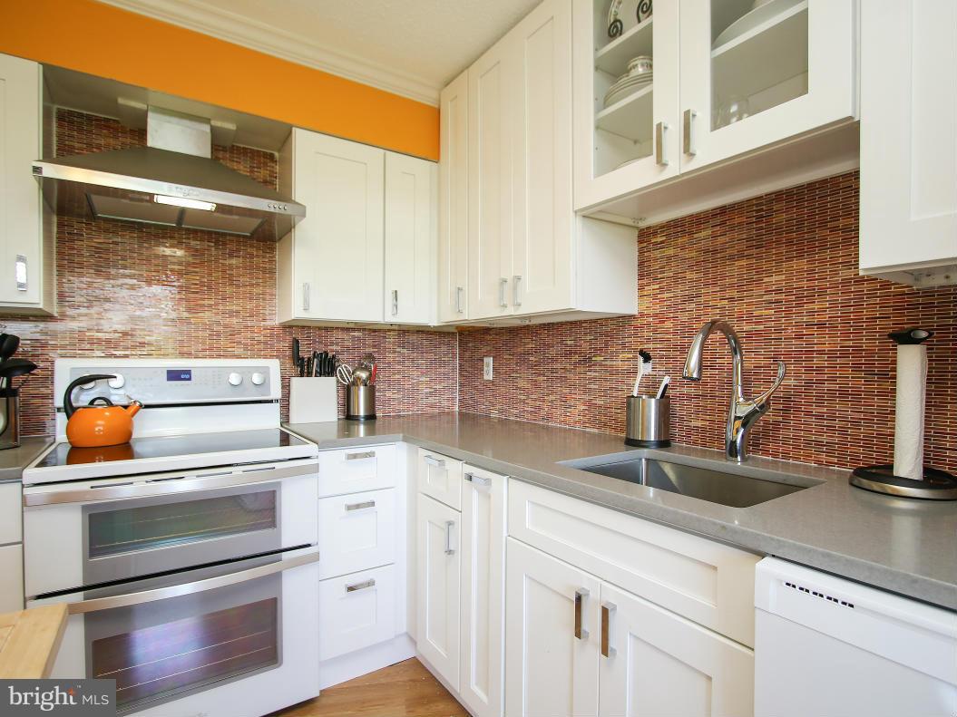 GREENS AT LEISURE WORLD - Residential