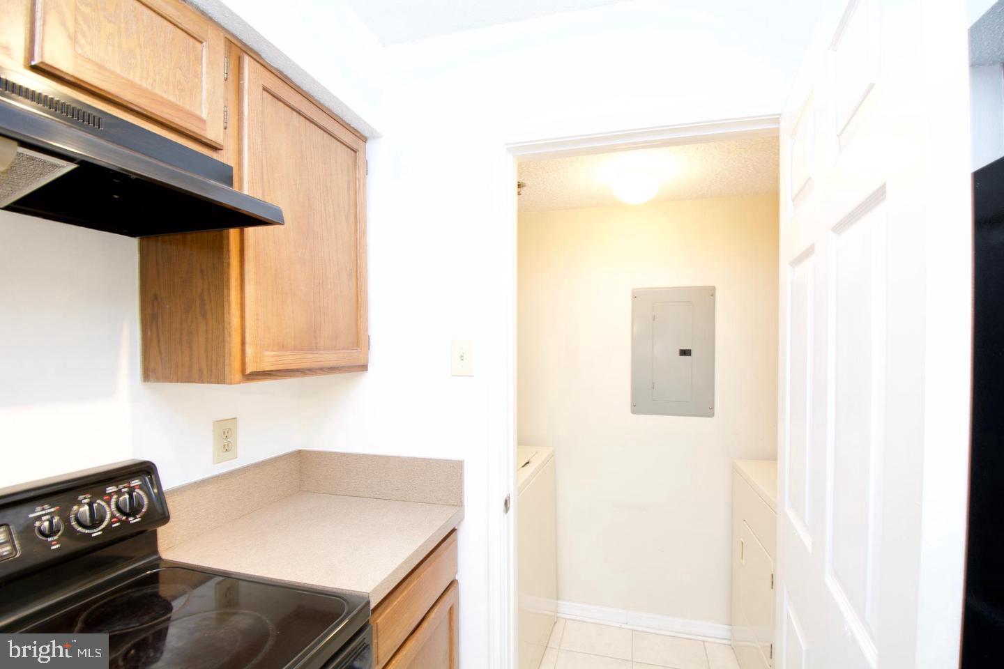 FOUNTAINS AT MCLEAN - Residential Lease