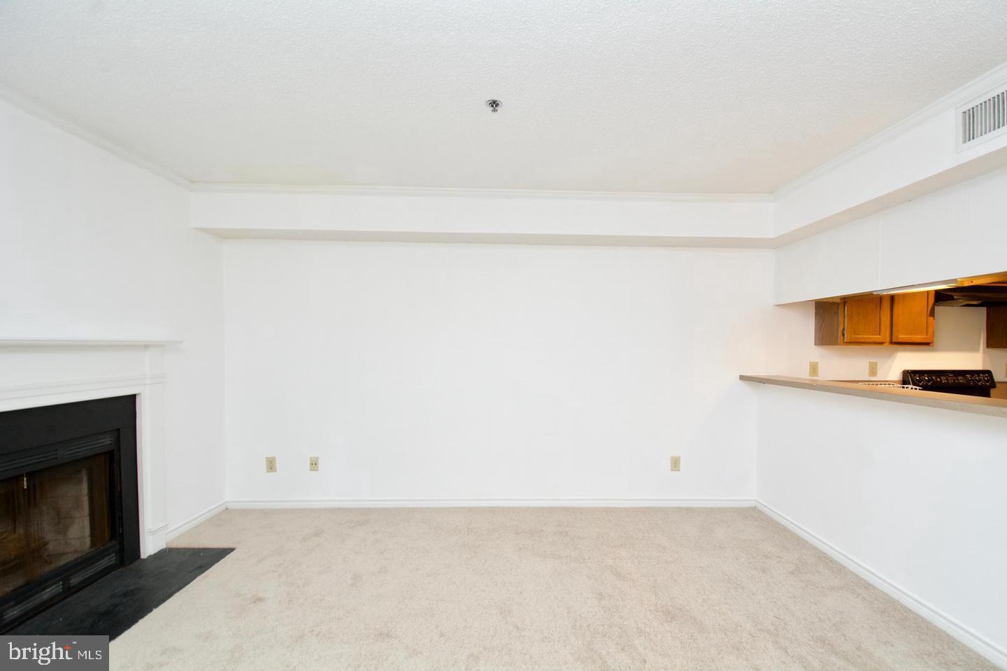 FOUNTAINS AT MCLEAN - Residential Lease