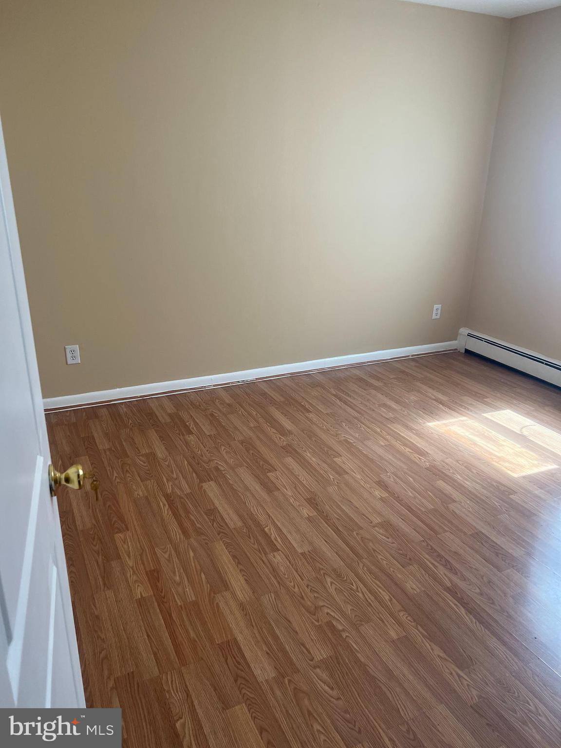 MT RAINIER- ROGERS 1ST A - Residential Lease