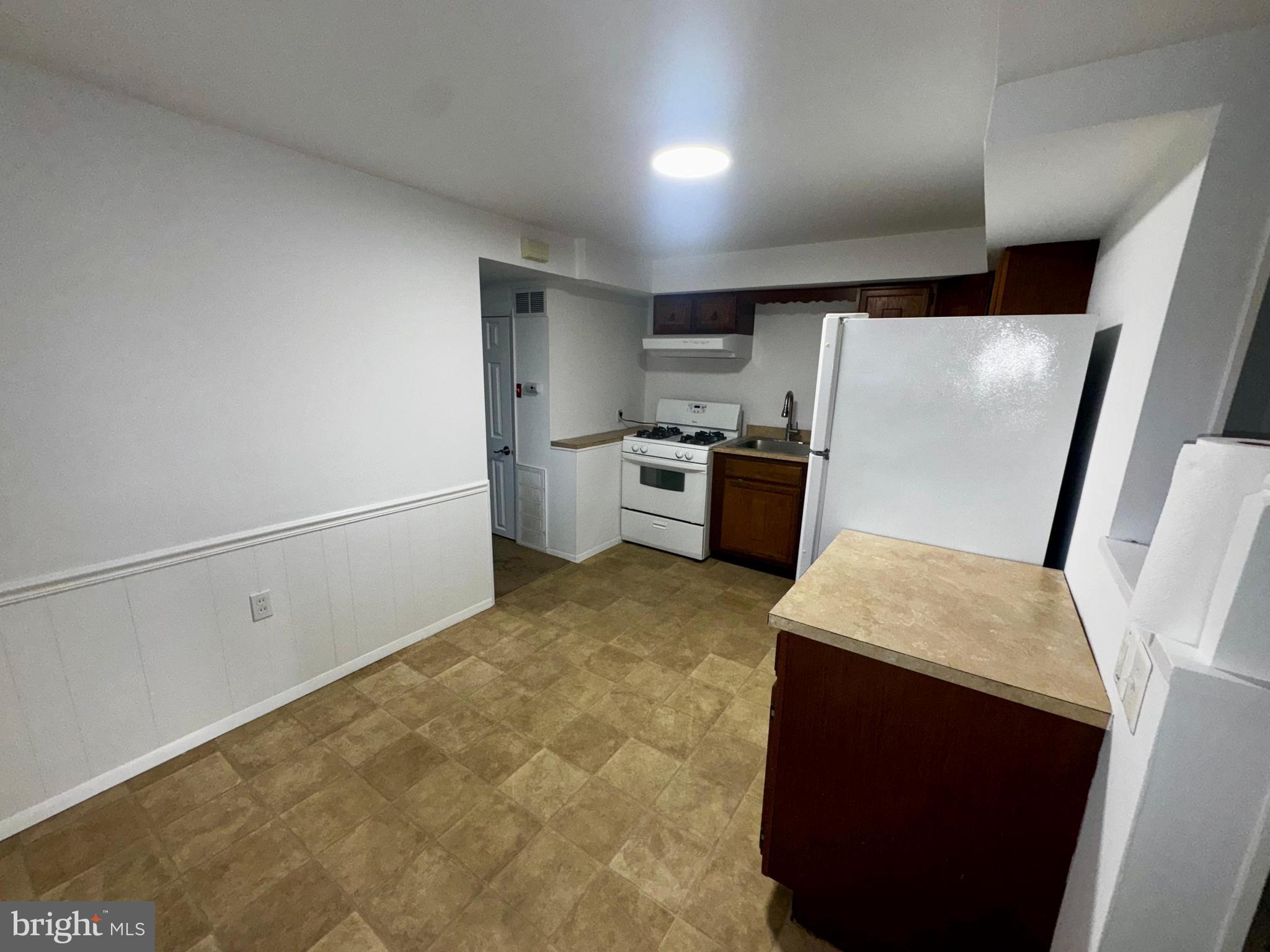 ANDALUSIA - Residential Lease