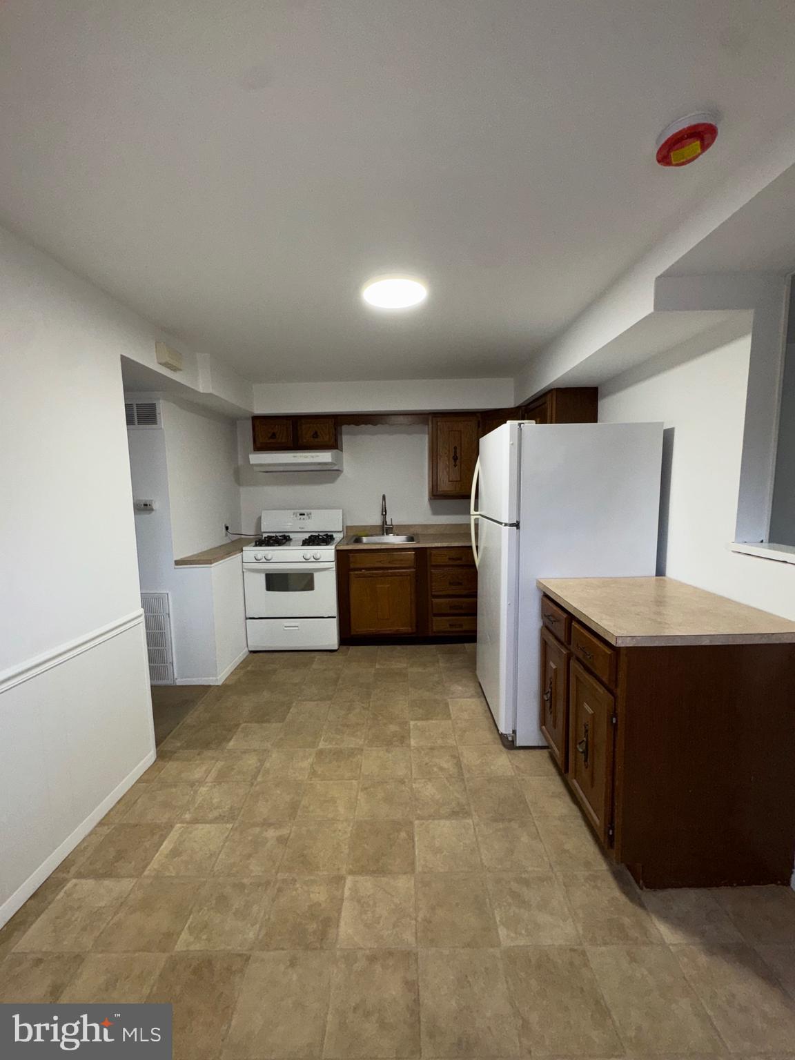 ANDALUSIA - Residential Lease