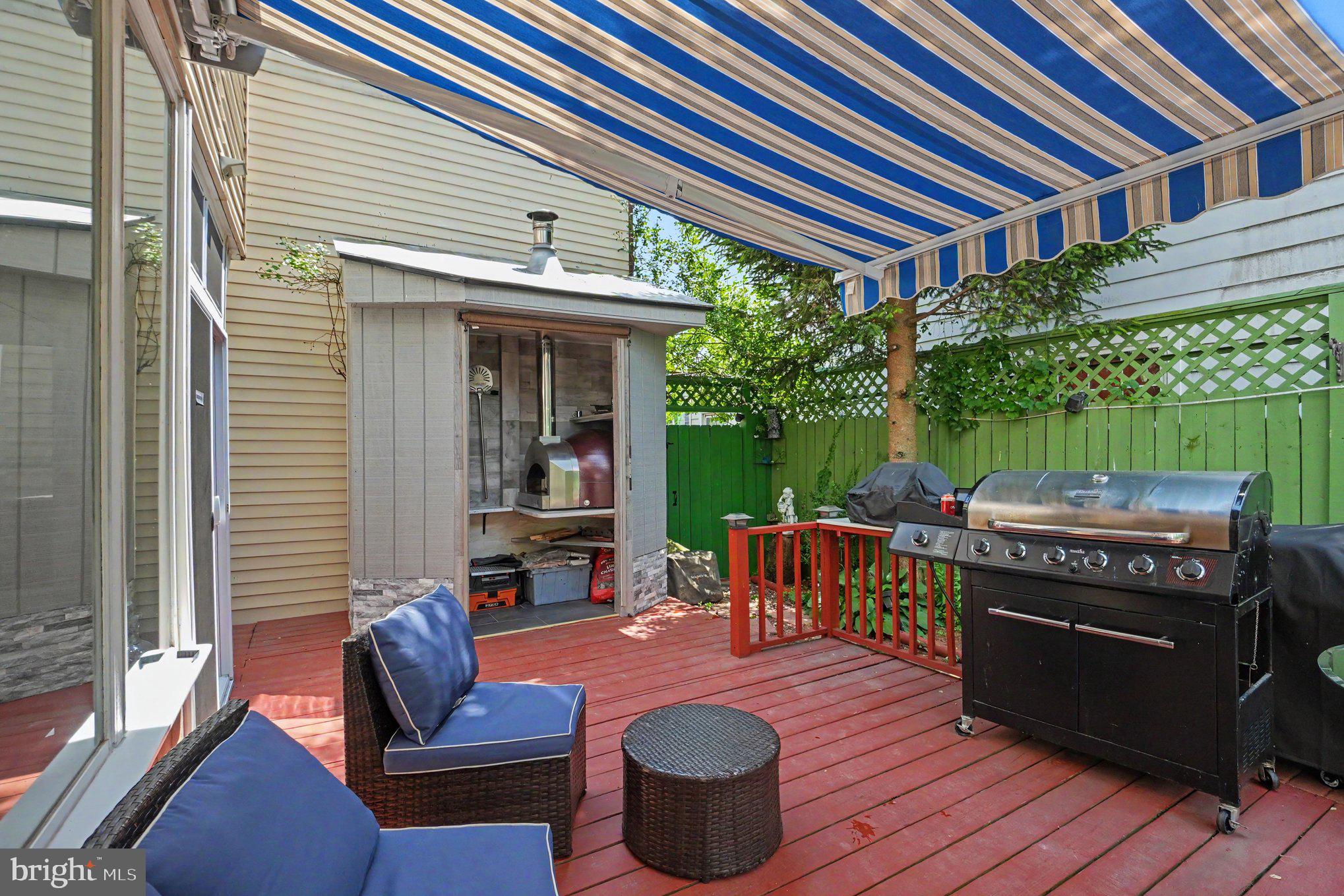 214 N JARDIN STREET