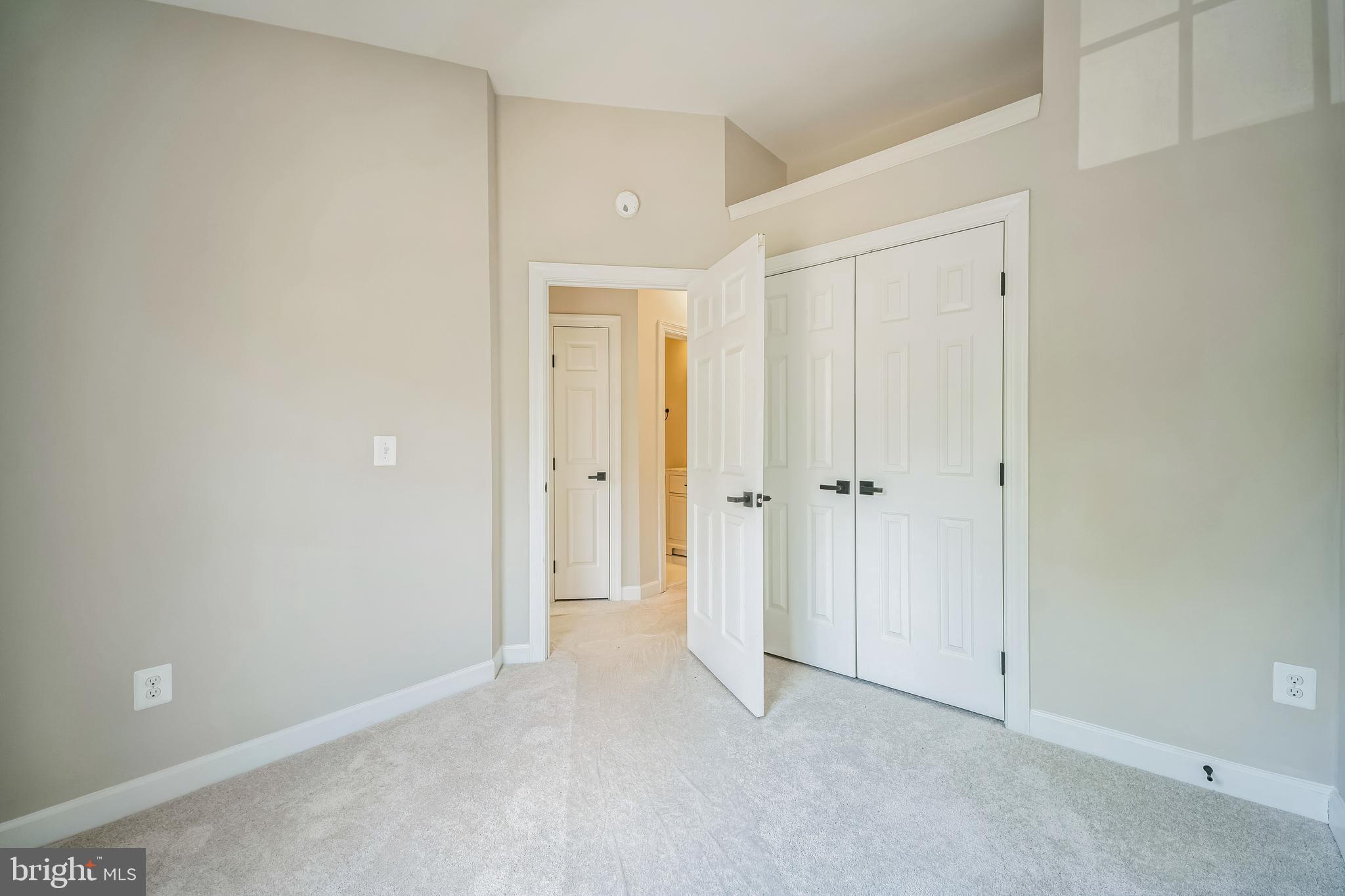 KINGSTOWNE - Residential