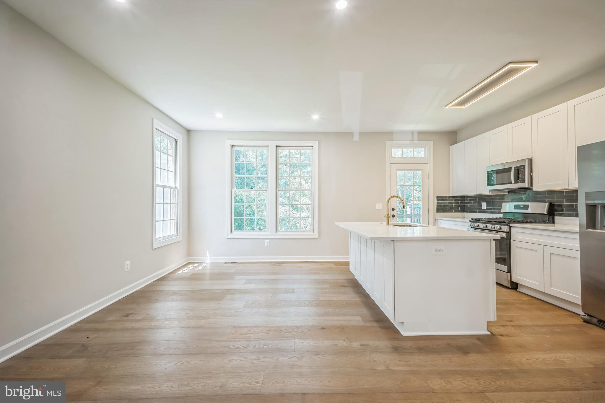 5561 JOWETT COURT